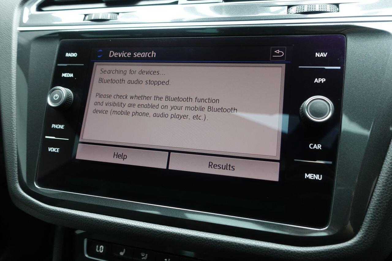 Volkswagen Tiguan - Image 22