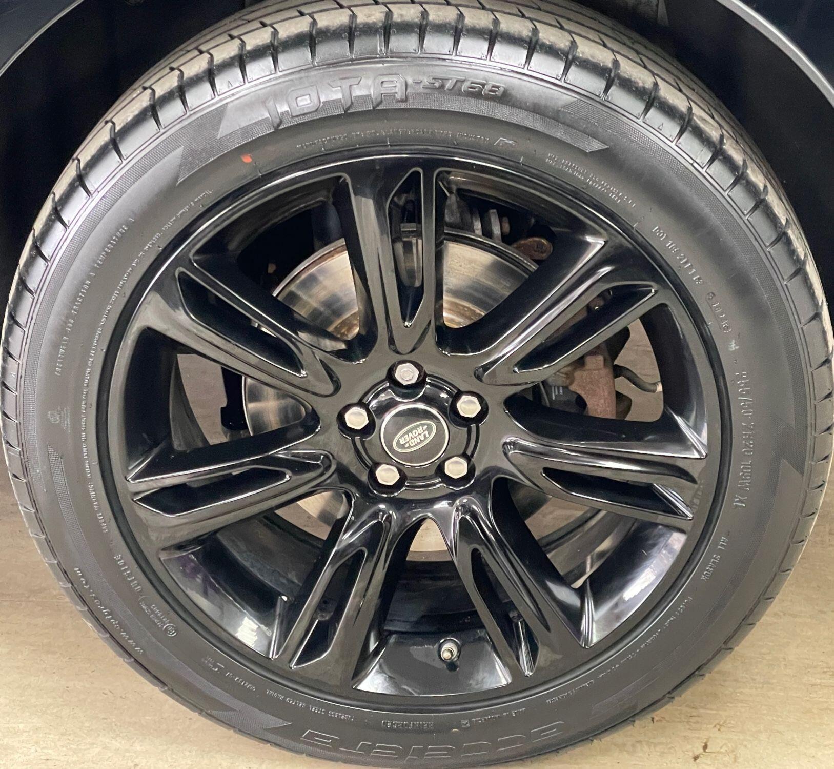 Land Rover Range Rover Velar - Image 16