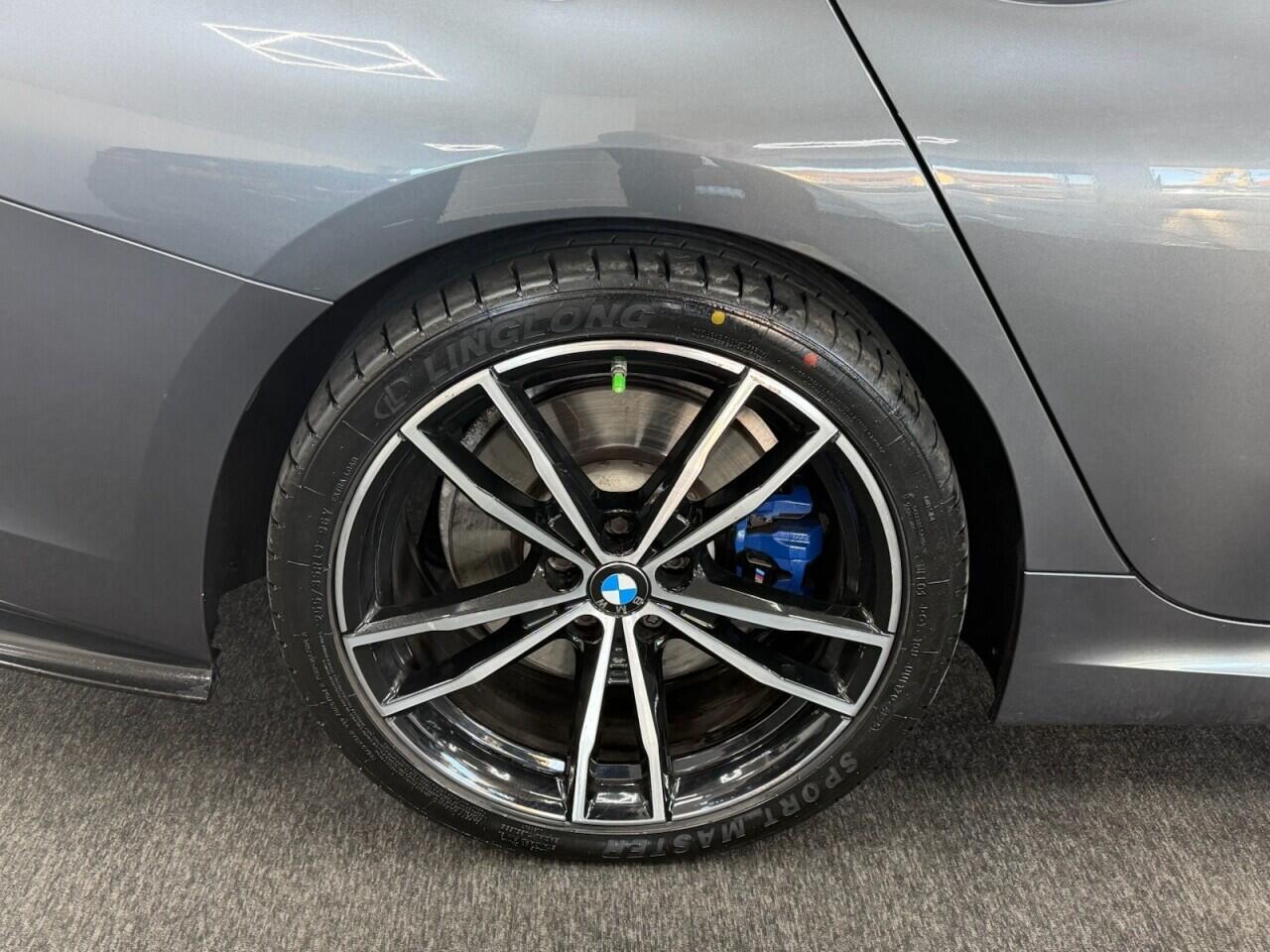 BMW 3 Series - Image 11