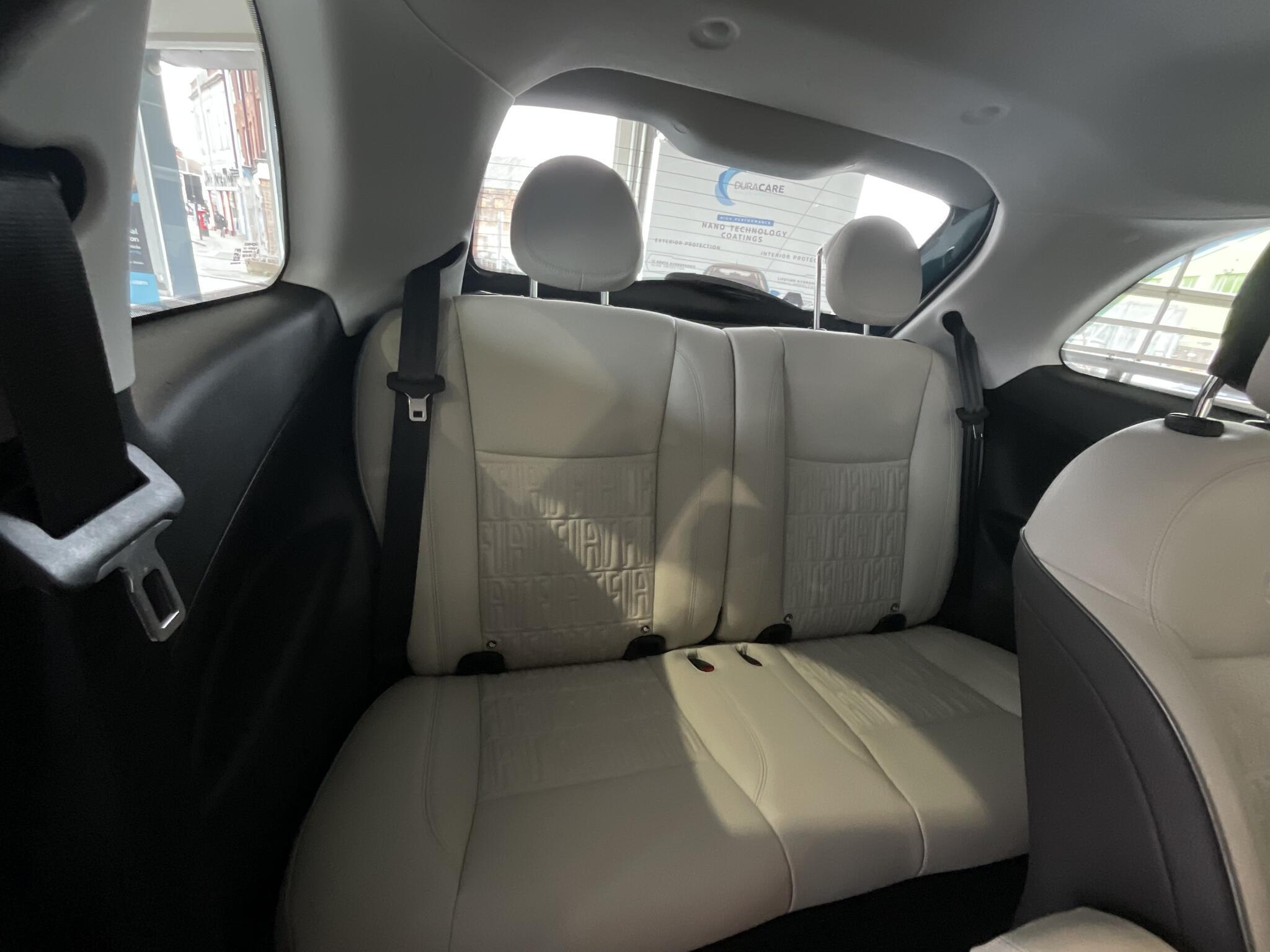 Fiat 500e - Image 9
