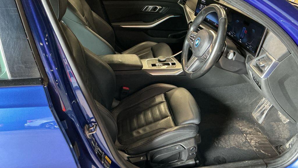 BMW 3 Series - Image 2