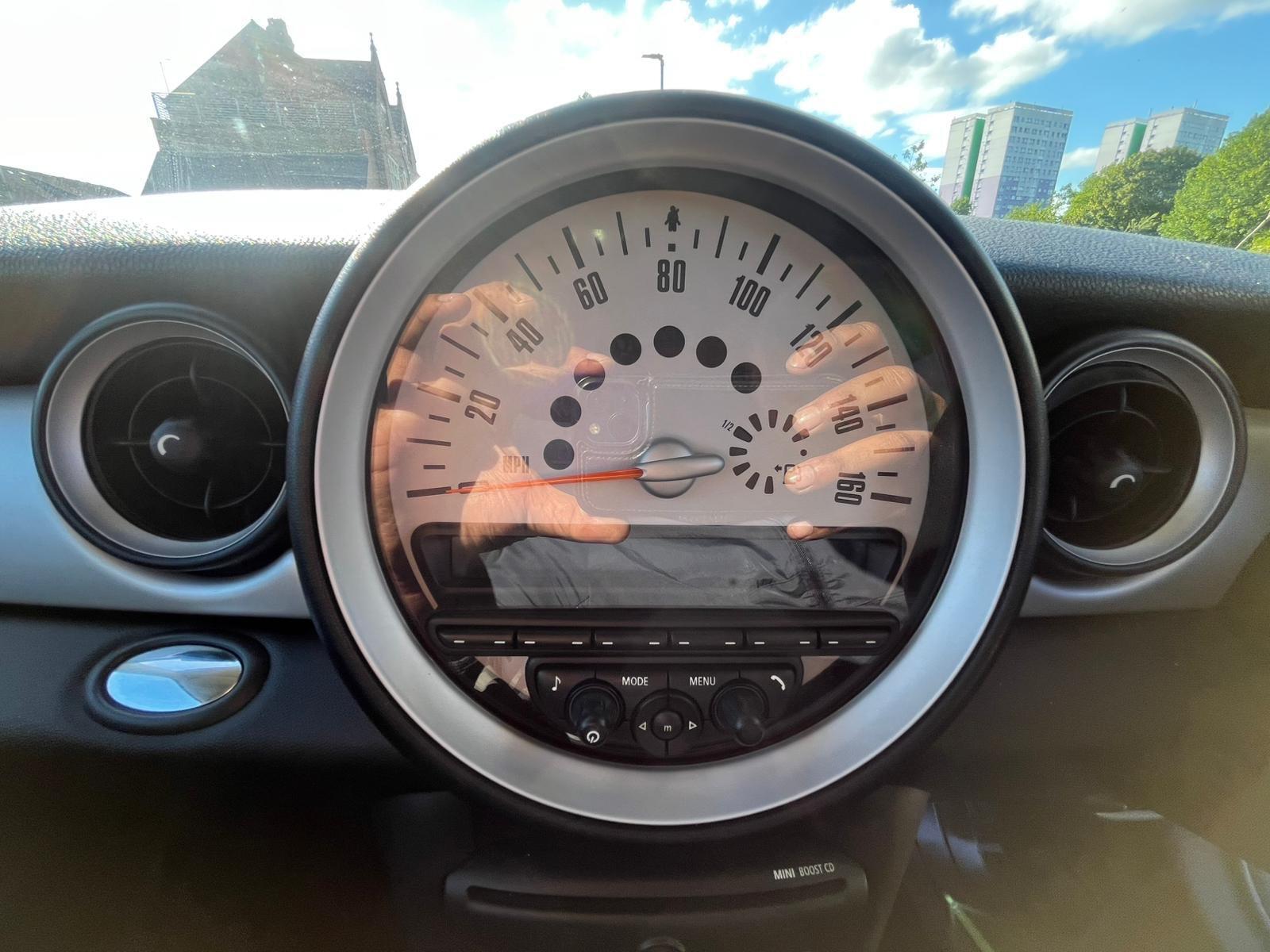 MINI Hatch - Image 15