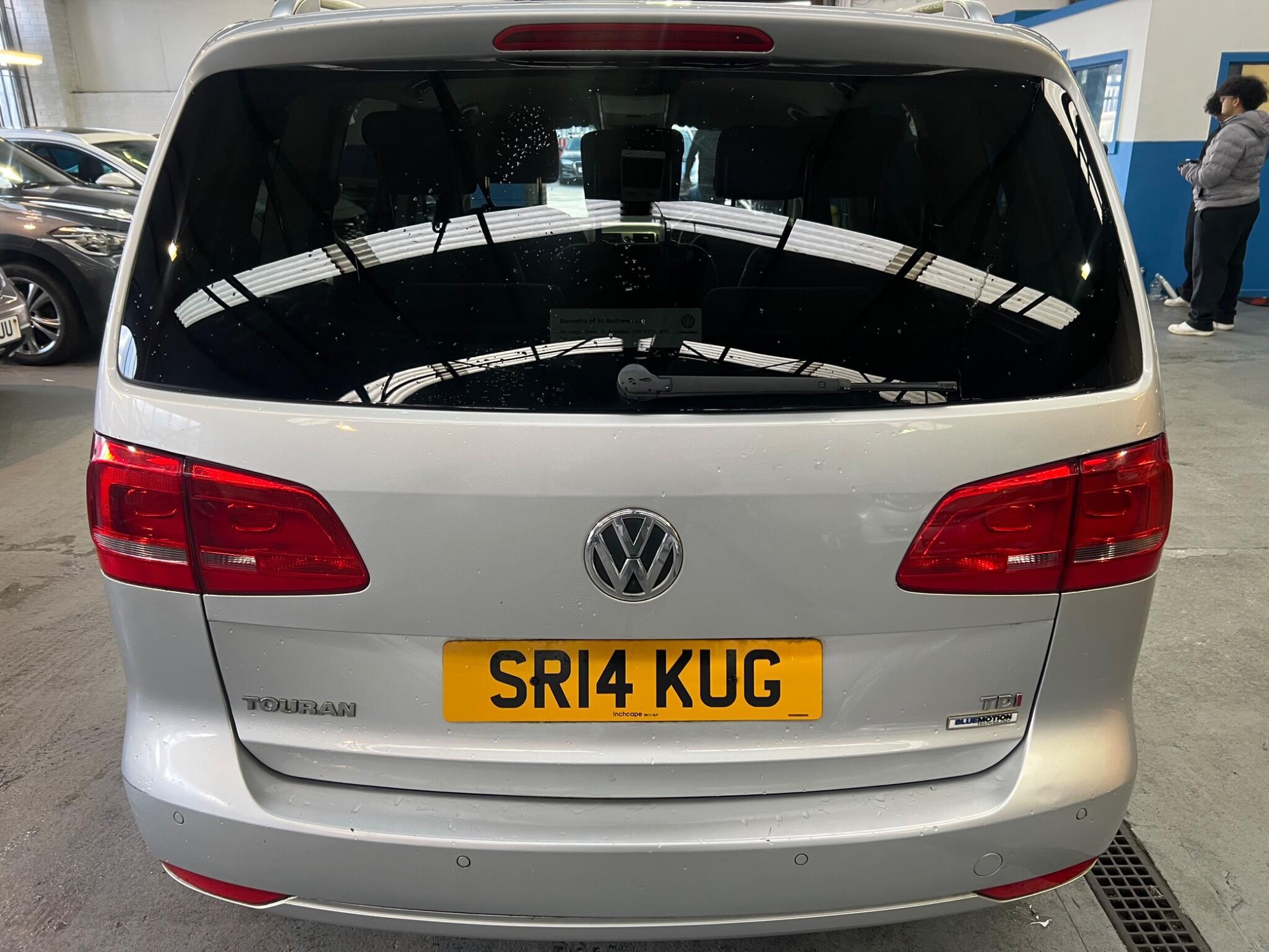 Volkswagen Touran - Image 12