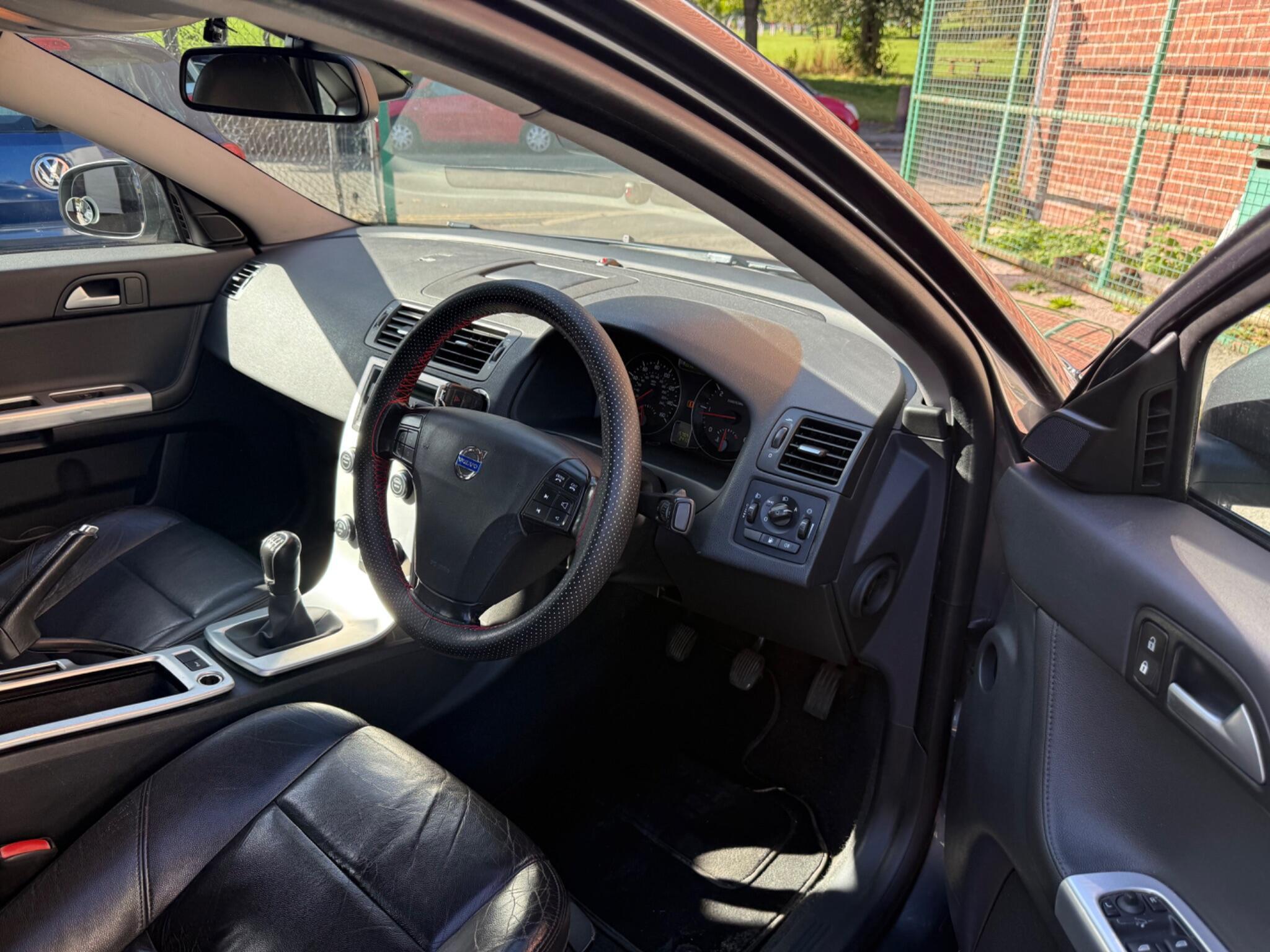 Volvo S40 - Image 15