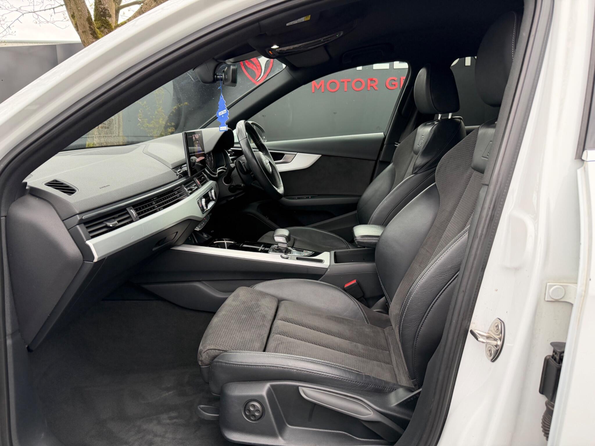 Audi A4 Avant - Image 13