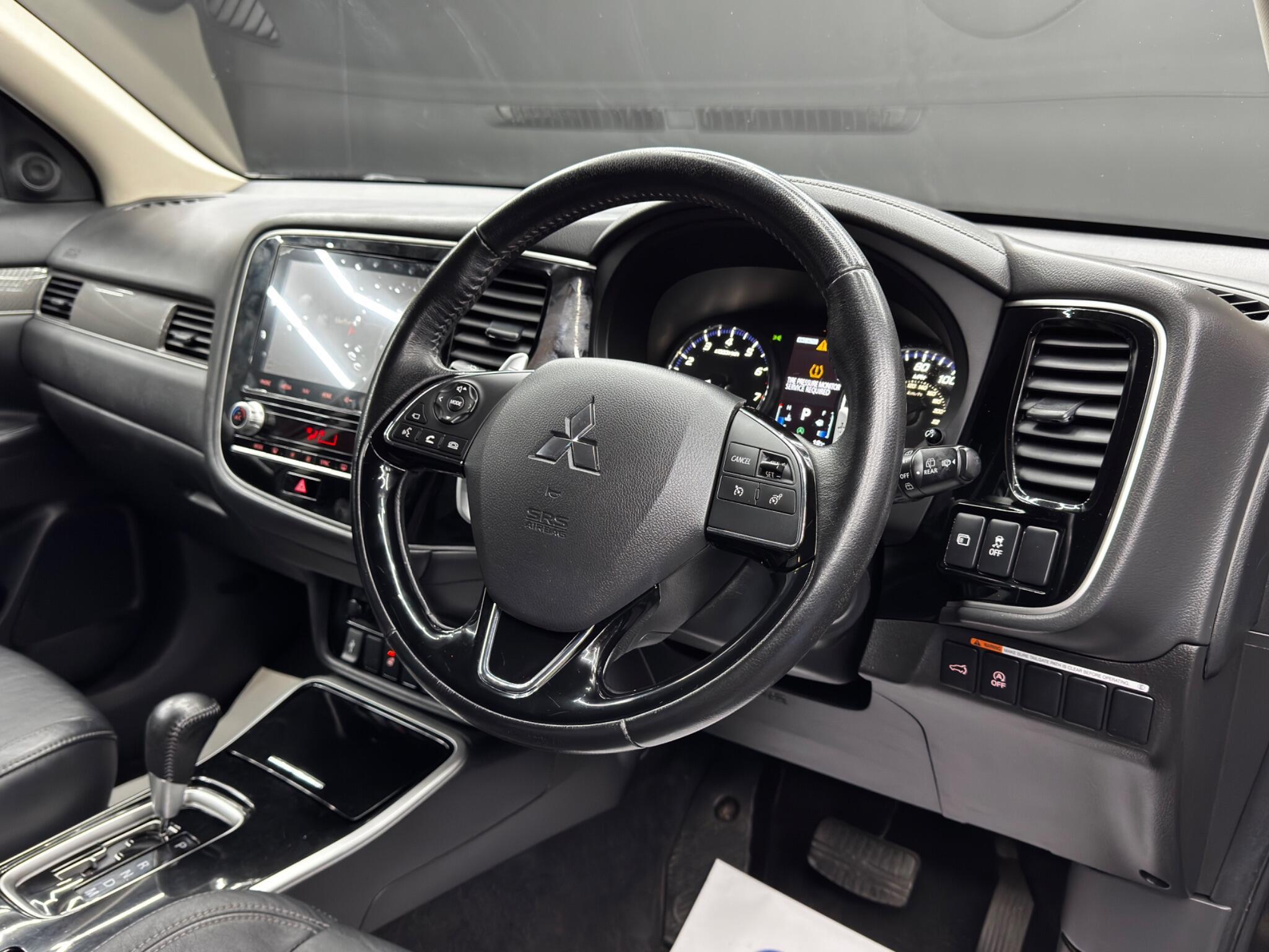 Mitsubishi Outlander - Image 9