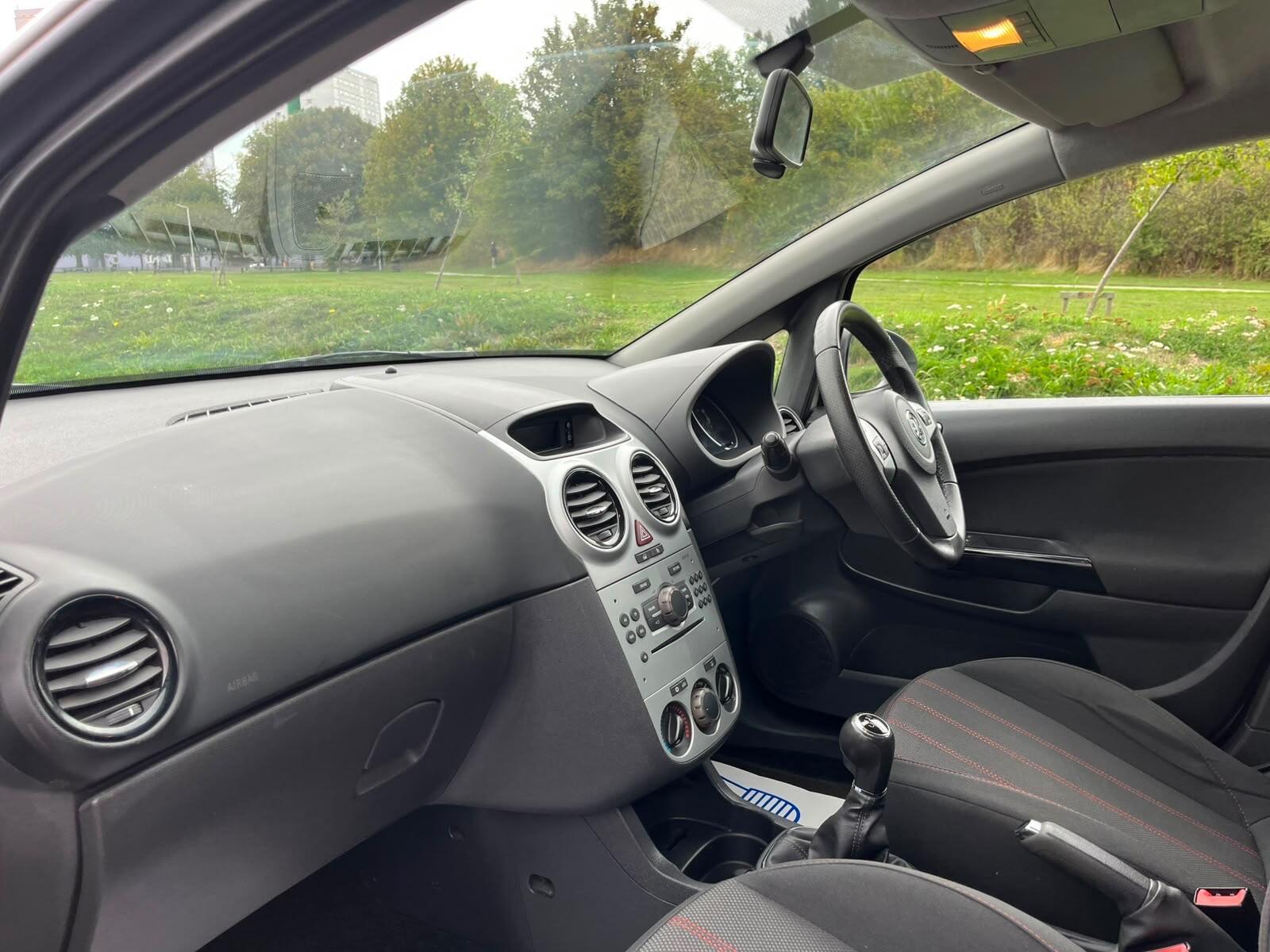 Vauxhall Corsa - Image 10