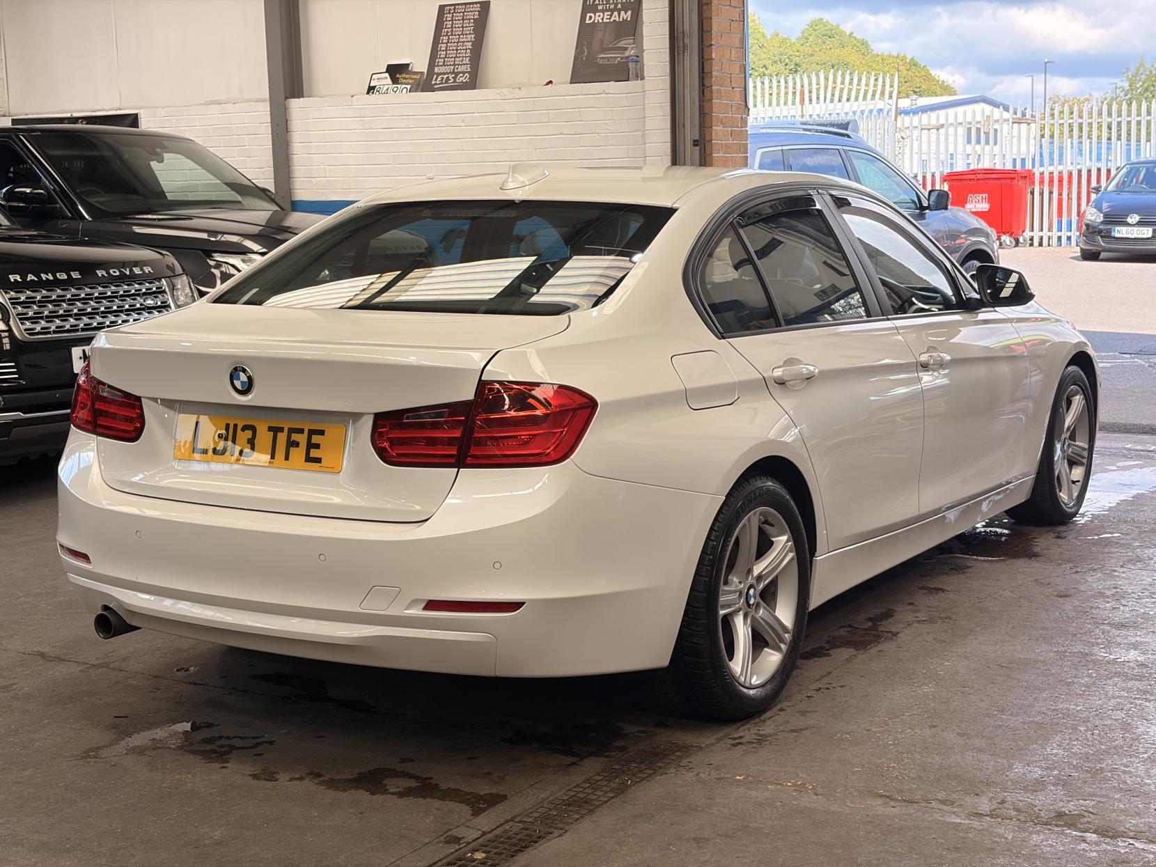 BMW 3 Series - Image 7