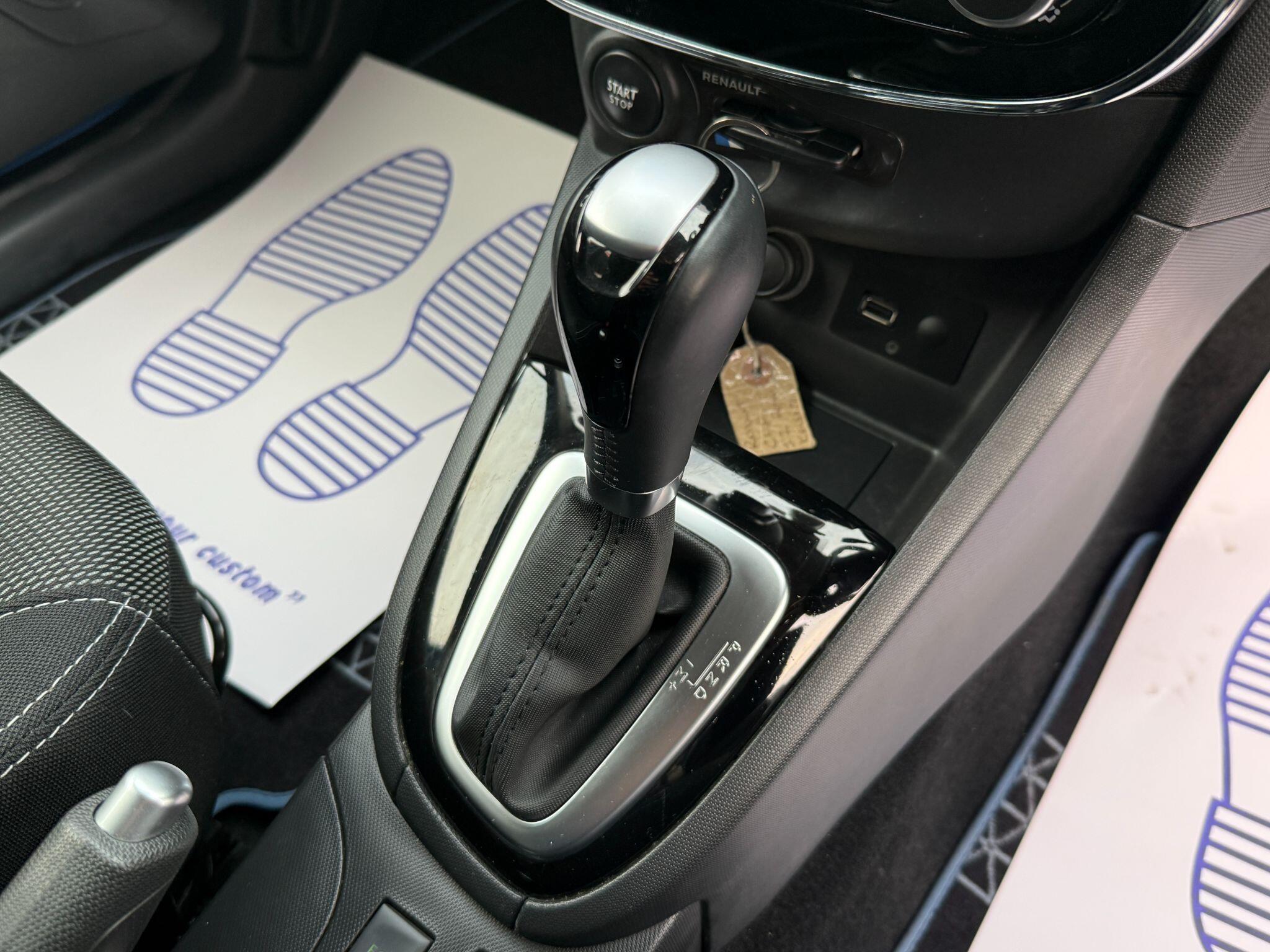 Renault Clio - Image 52