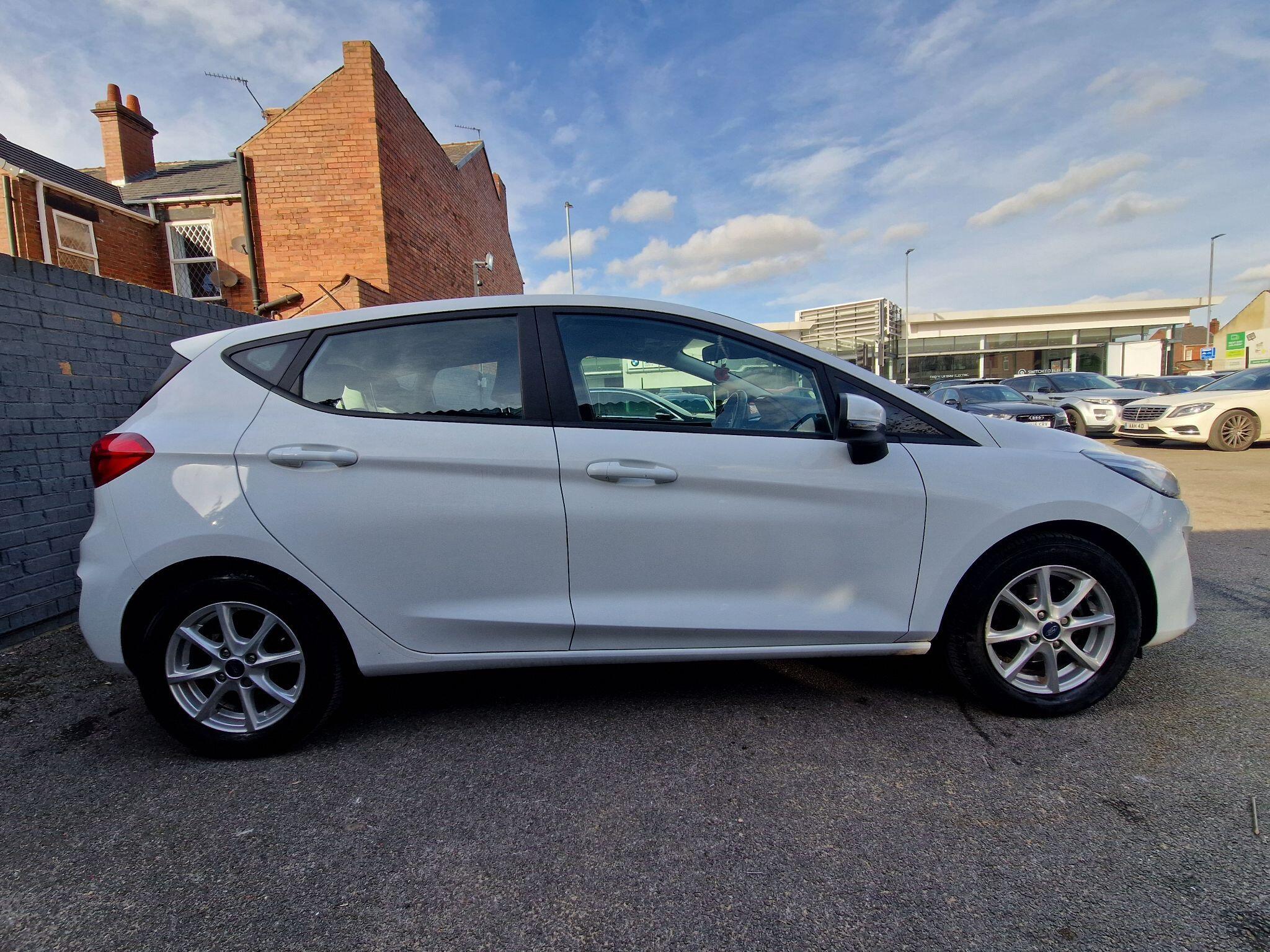 Ford Fiesta - Image 7
