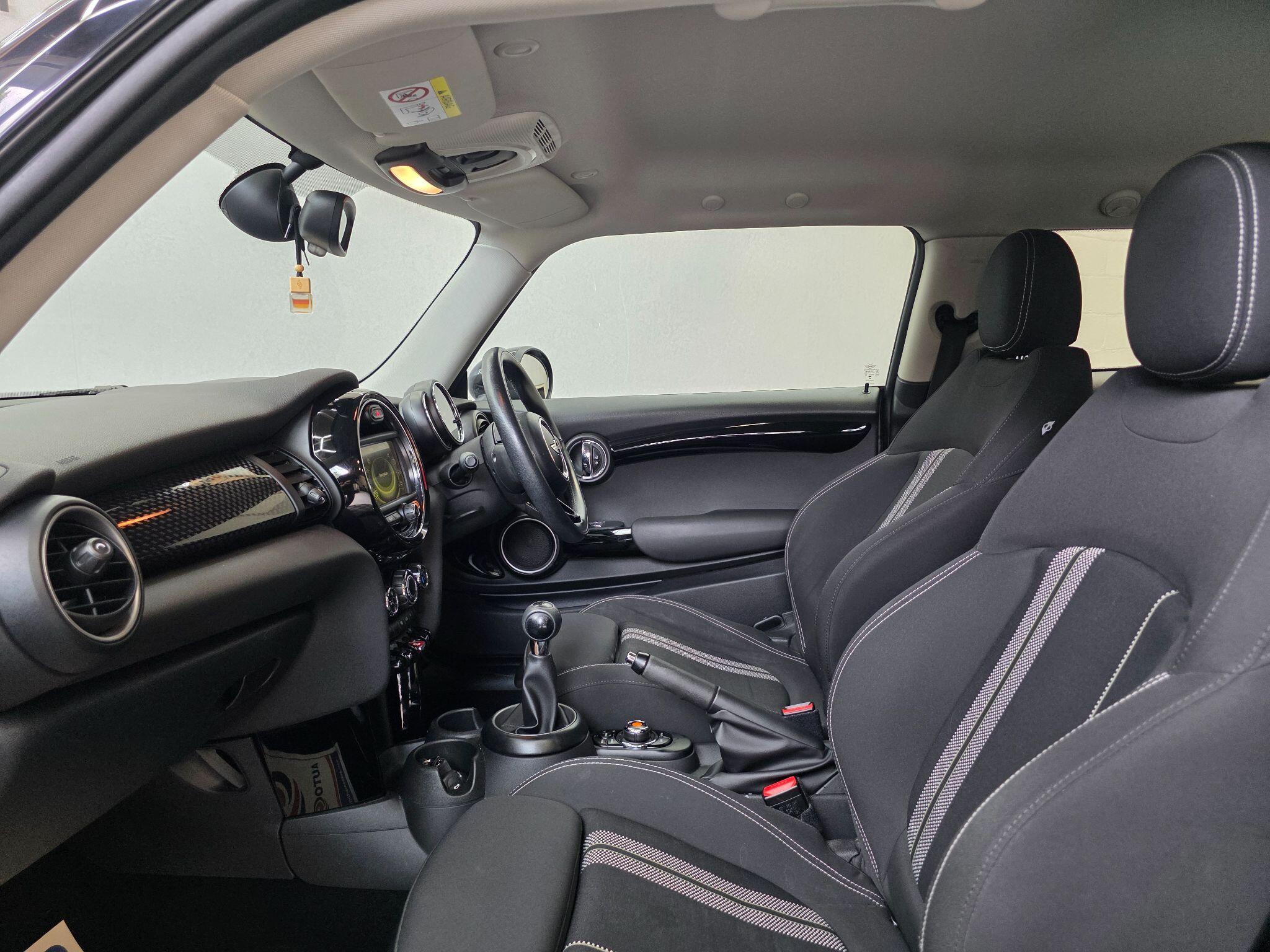 MINI Hatch - Image 22