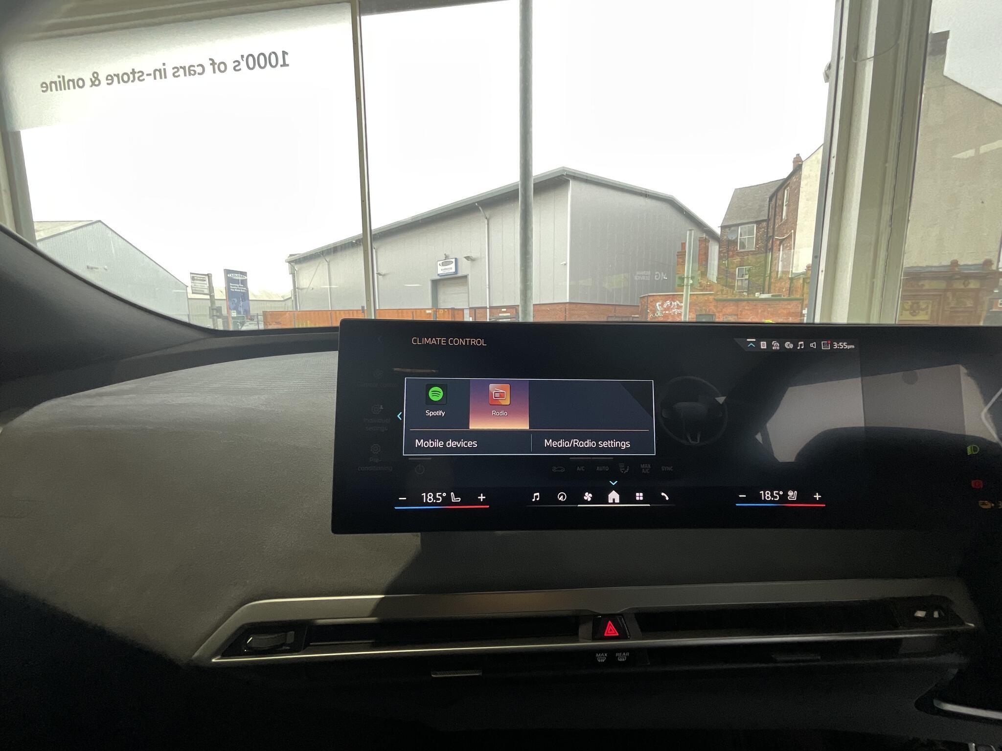 BMW IX - Image 27