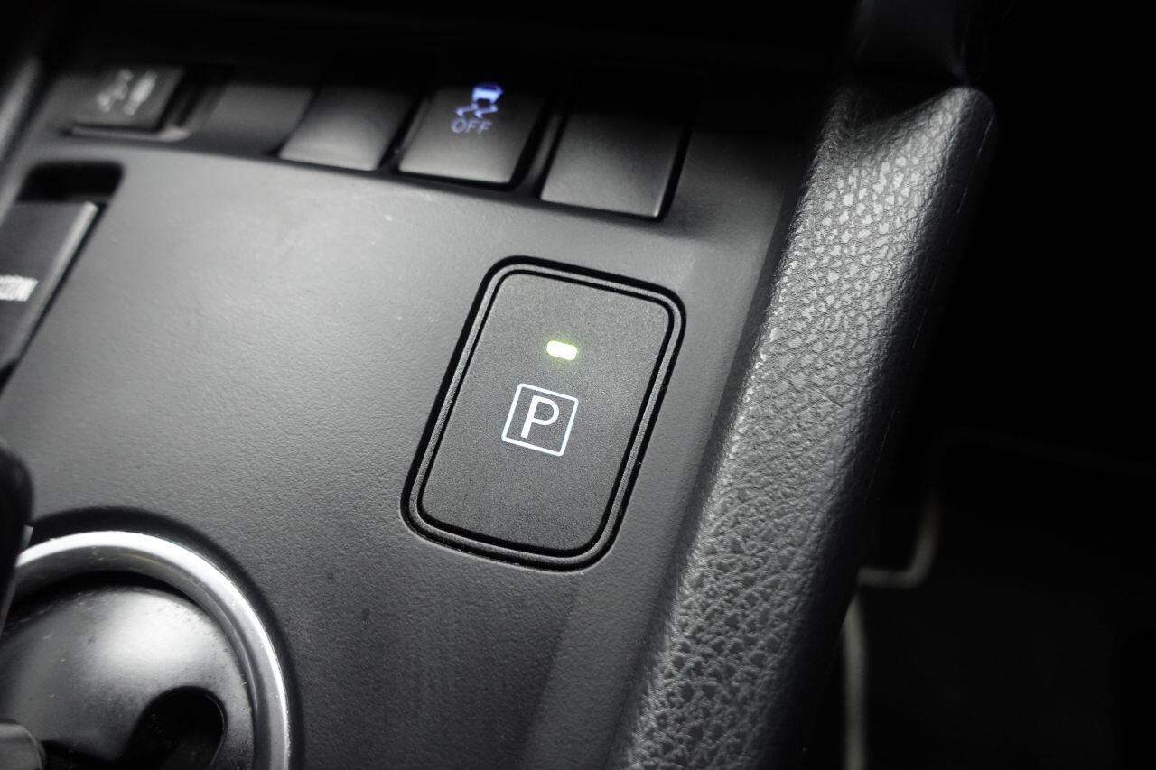 Toyota Auris - Image 39