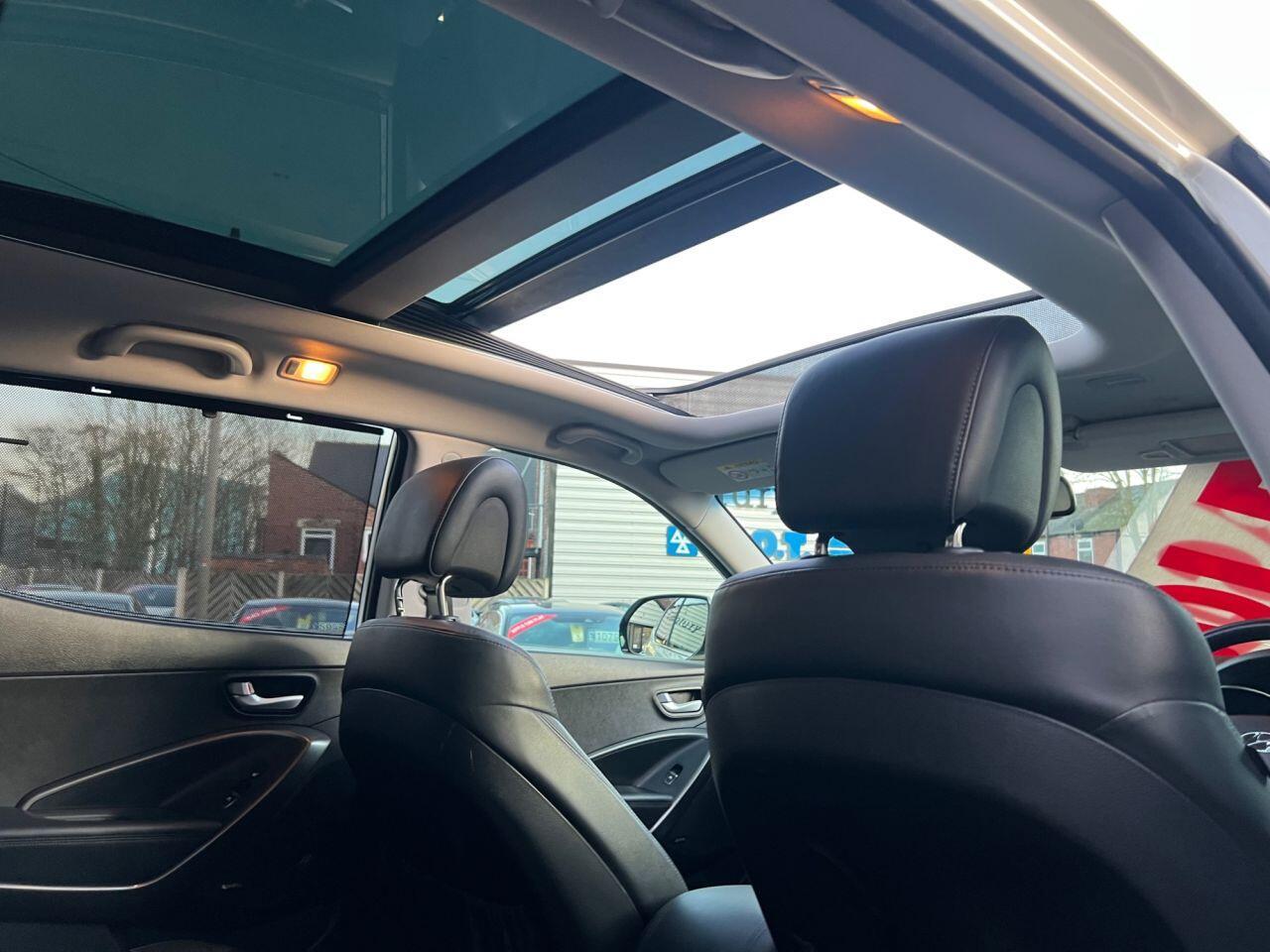 Hyundai Santa Fe - Image 22