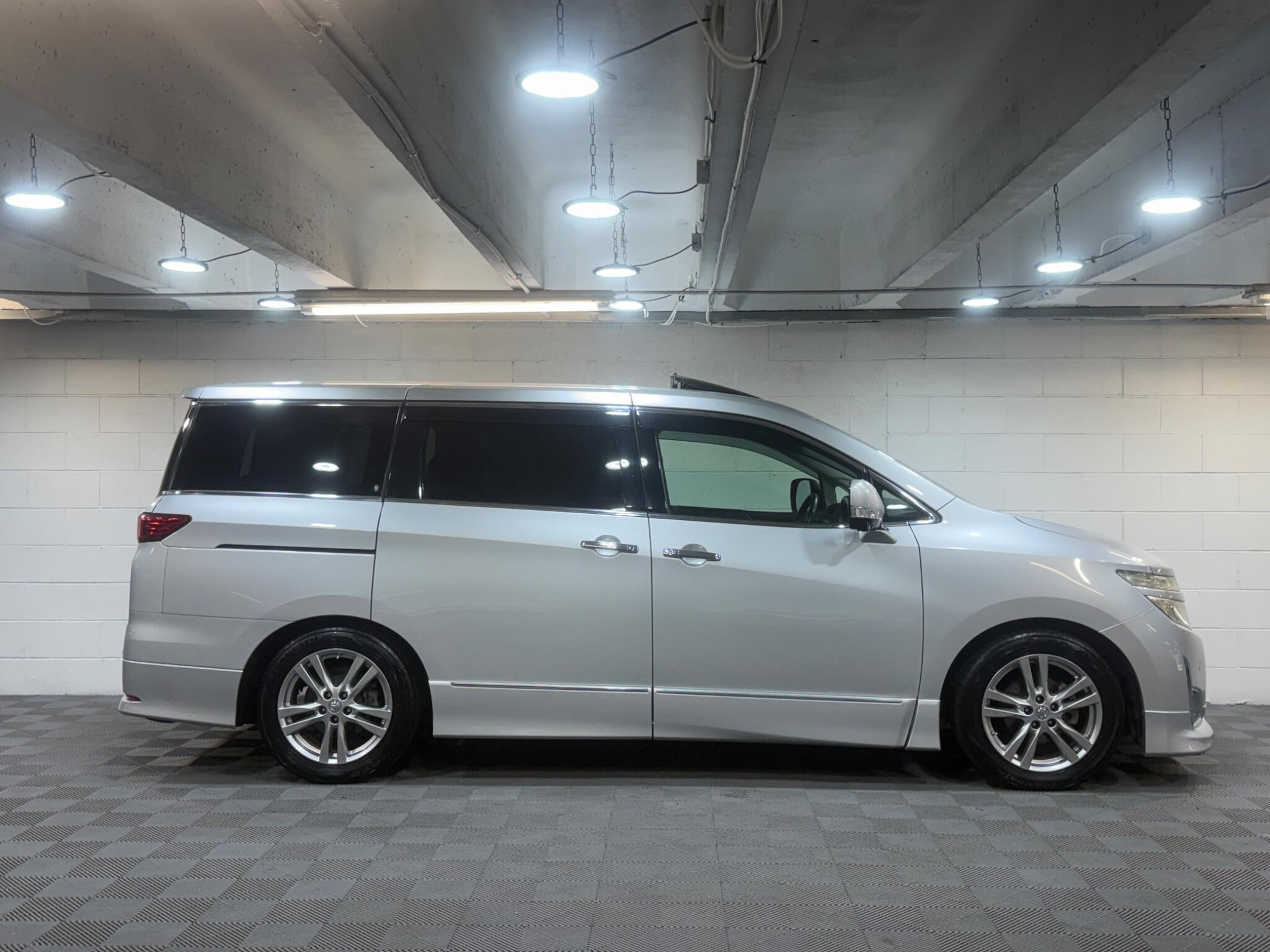 Nissan Elgrand - Image 6