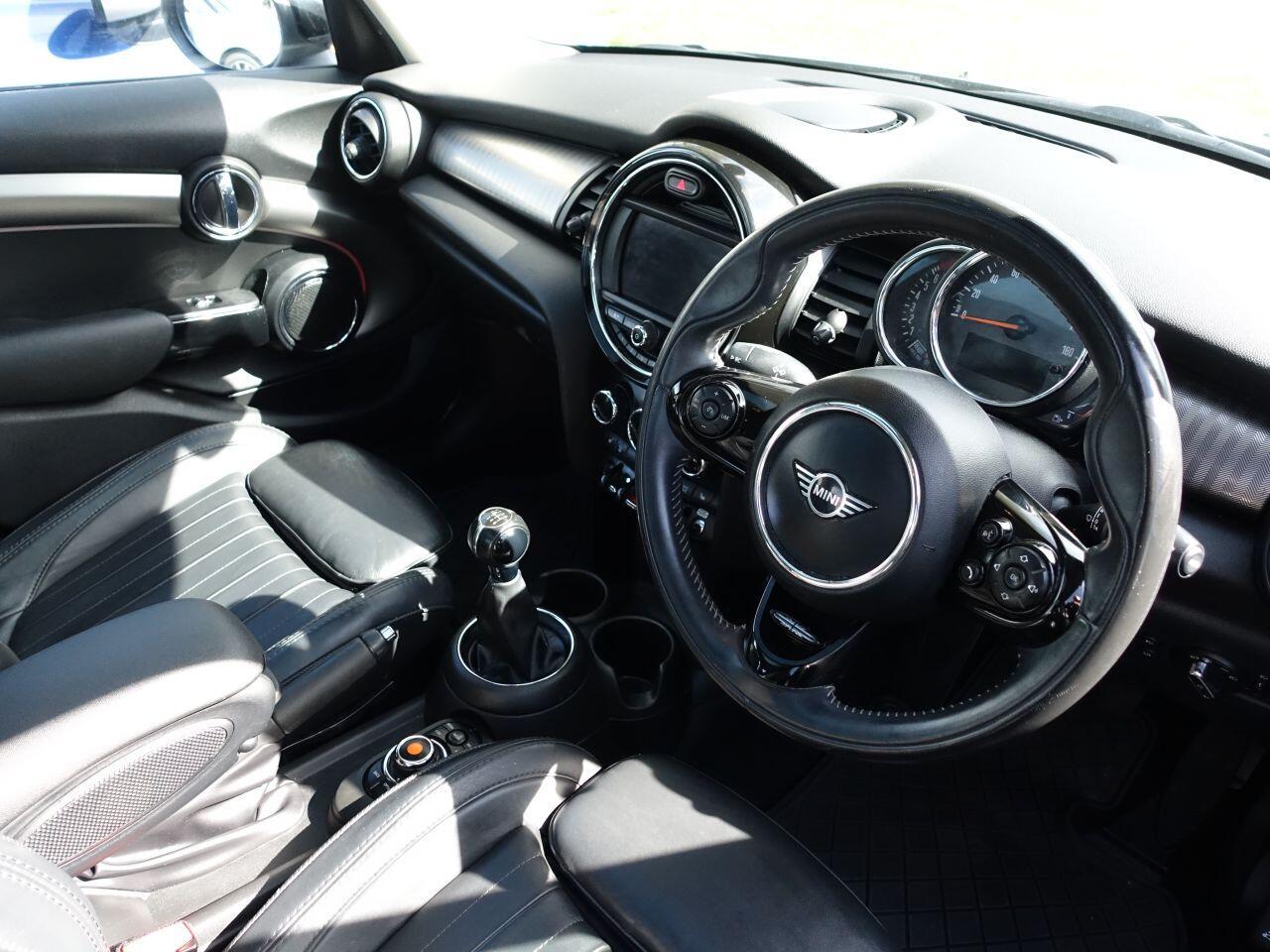 MINI Hatch - Image 3