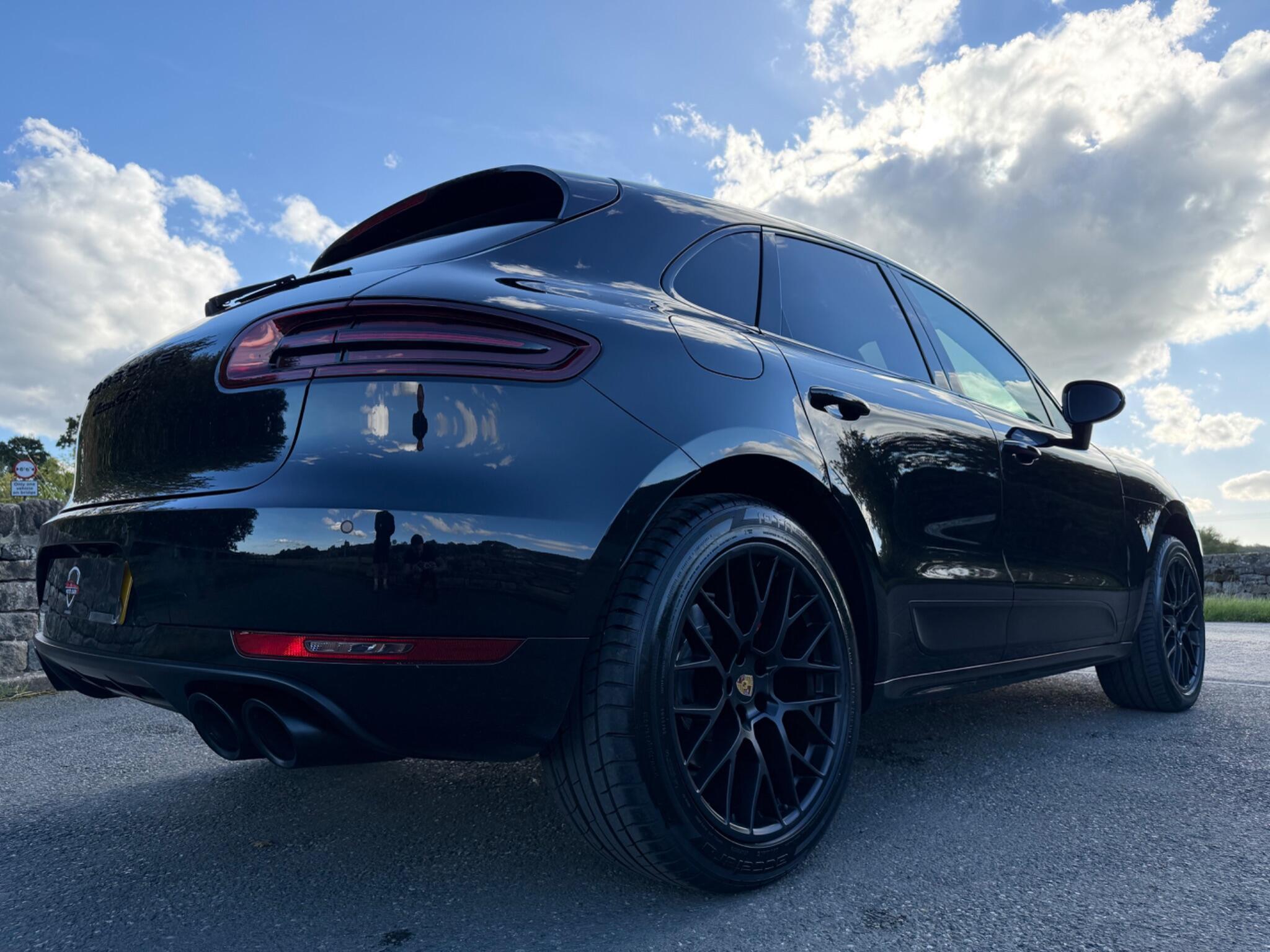 Porsche Macan - Image 19
