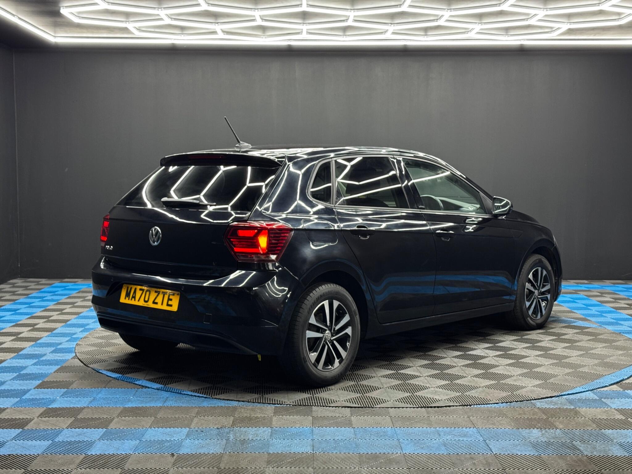 Volkswagen Polo - Image 5