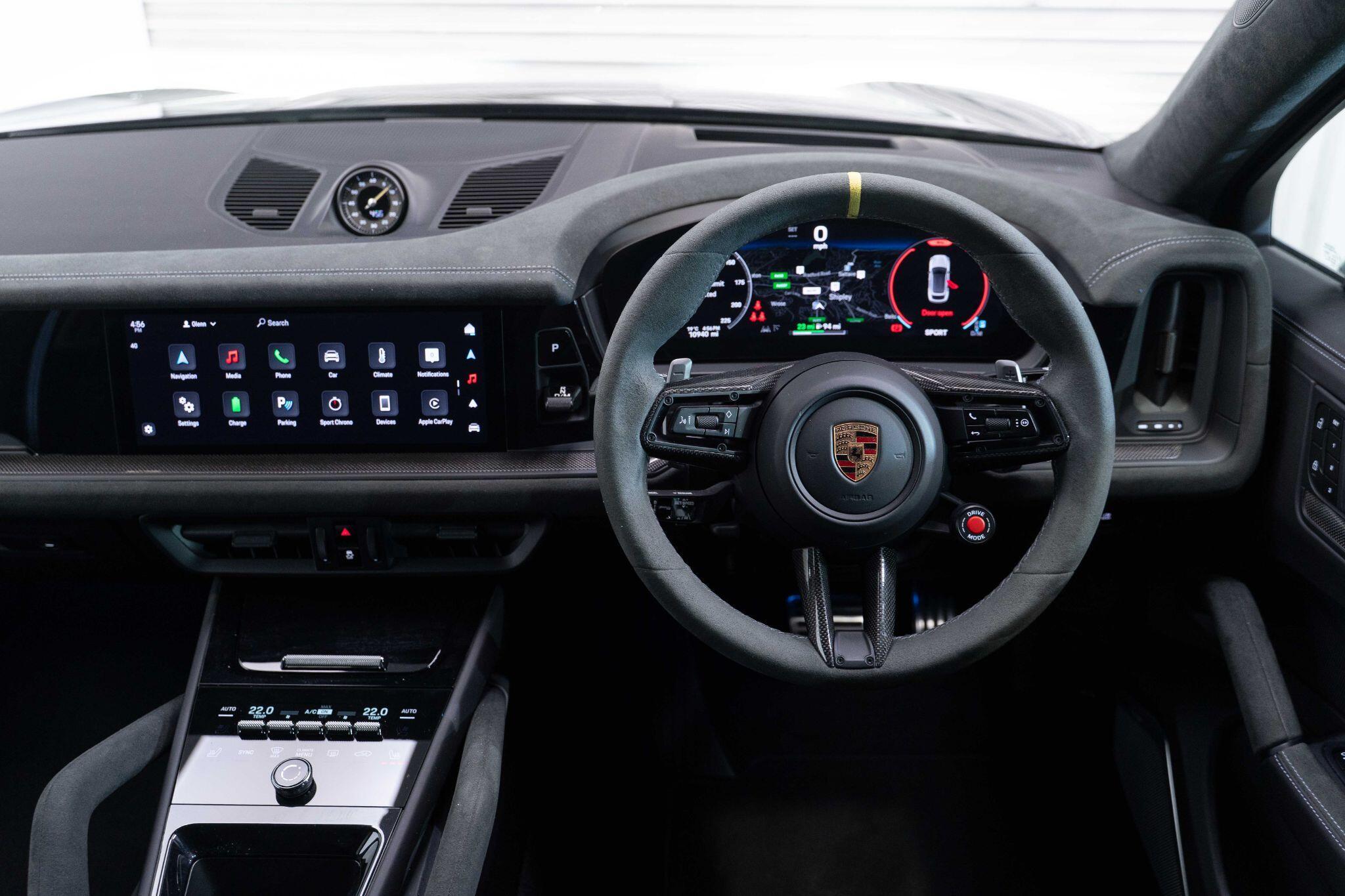 Porsche Cayenne - Image 12