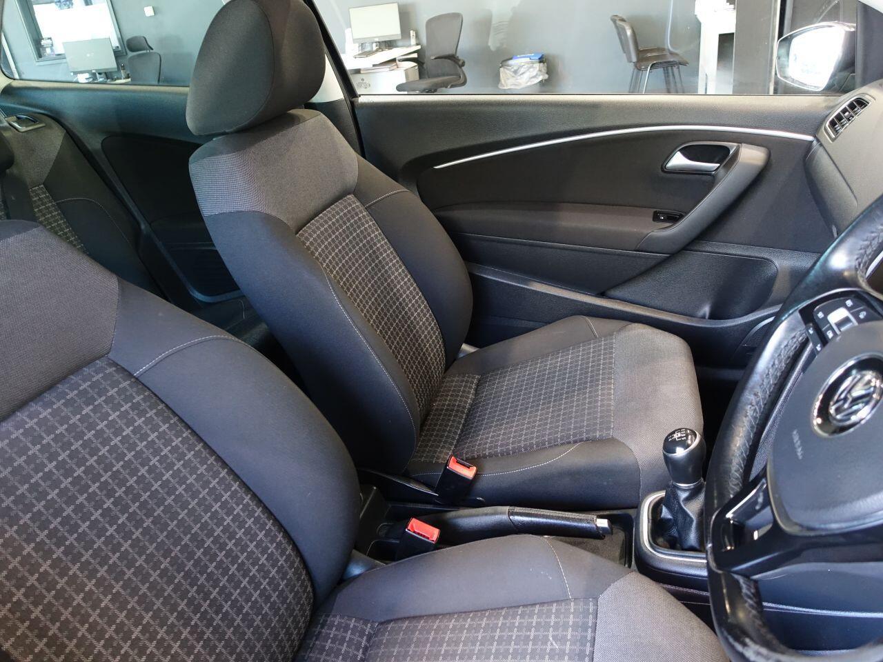 Volkswagen Polo - Image 13