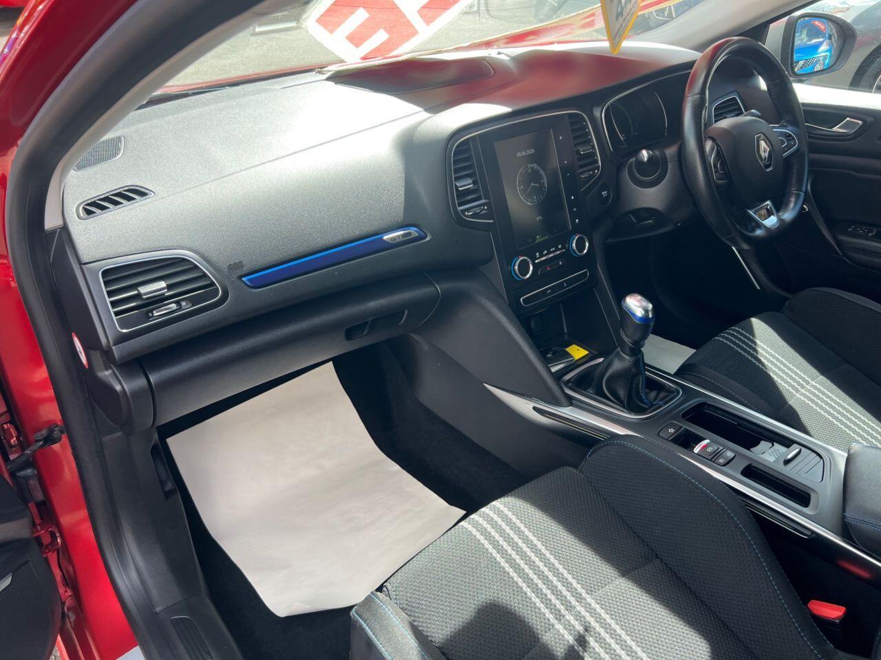 Renault Megane - Image 17