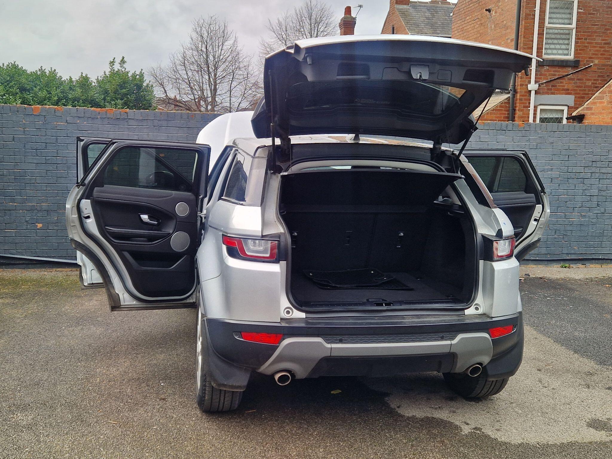 Land Rover Range Rover Evoque - Image 19