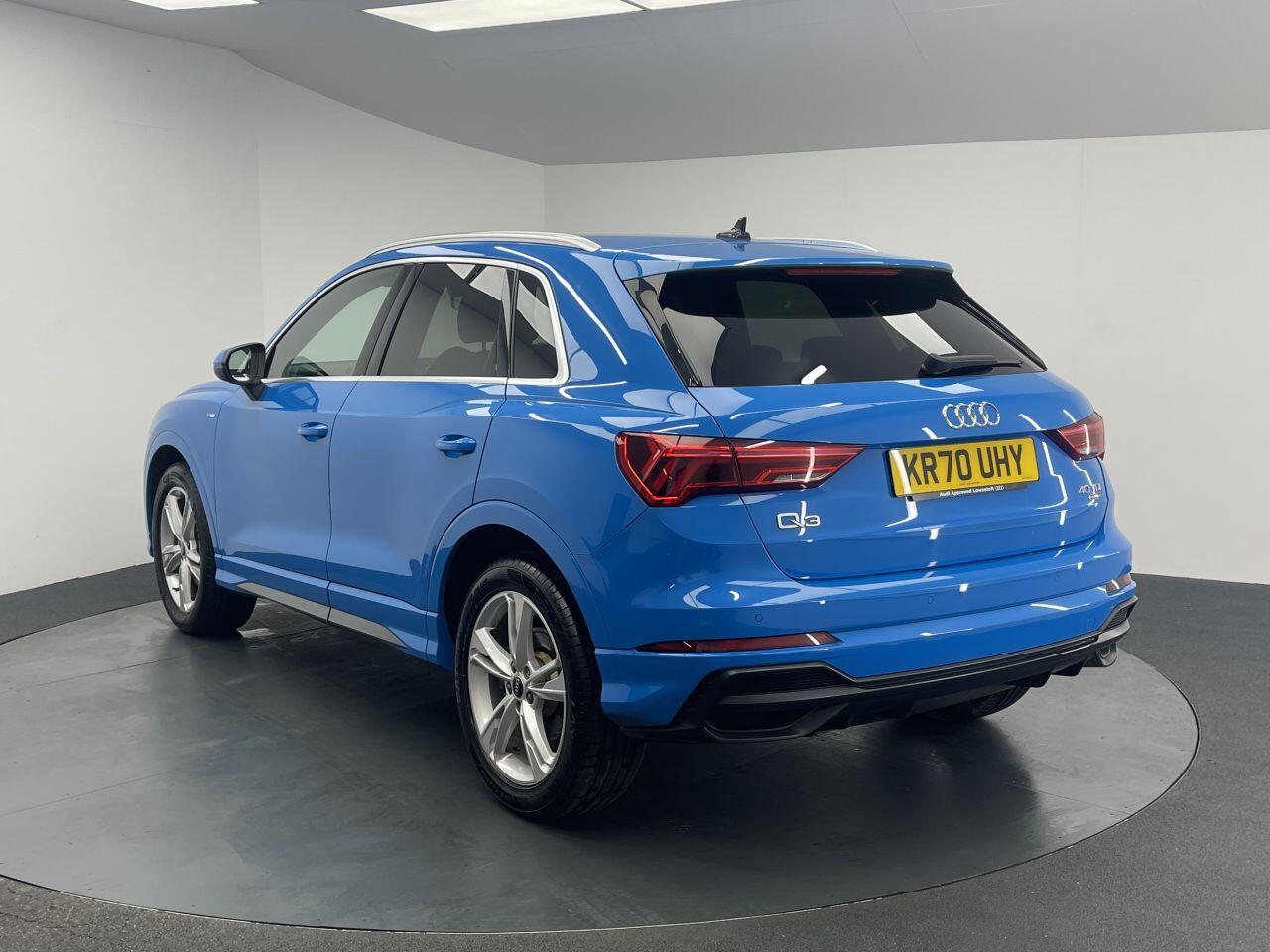 Audi Q3 - Image 7