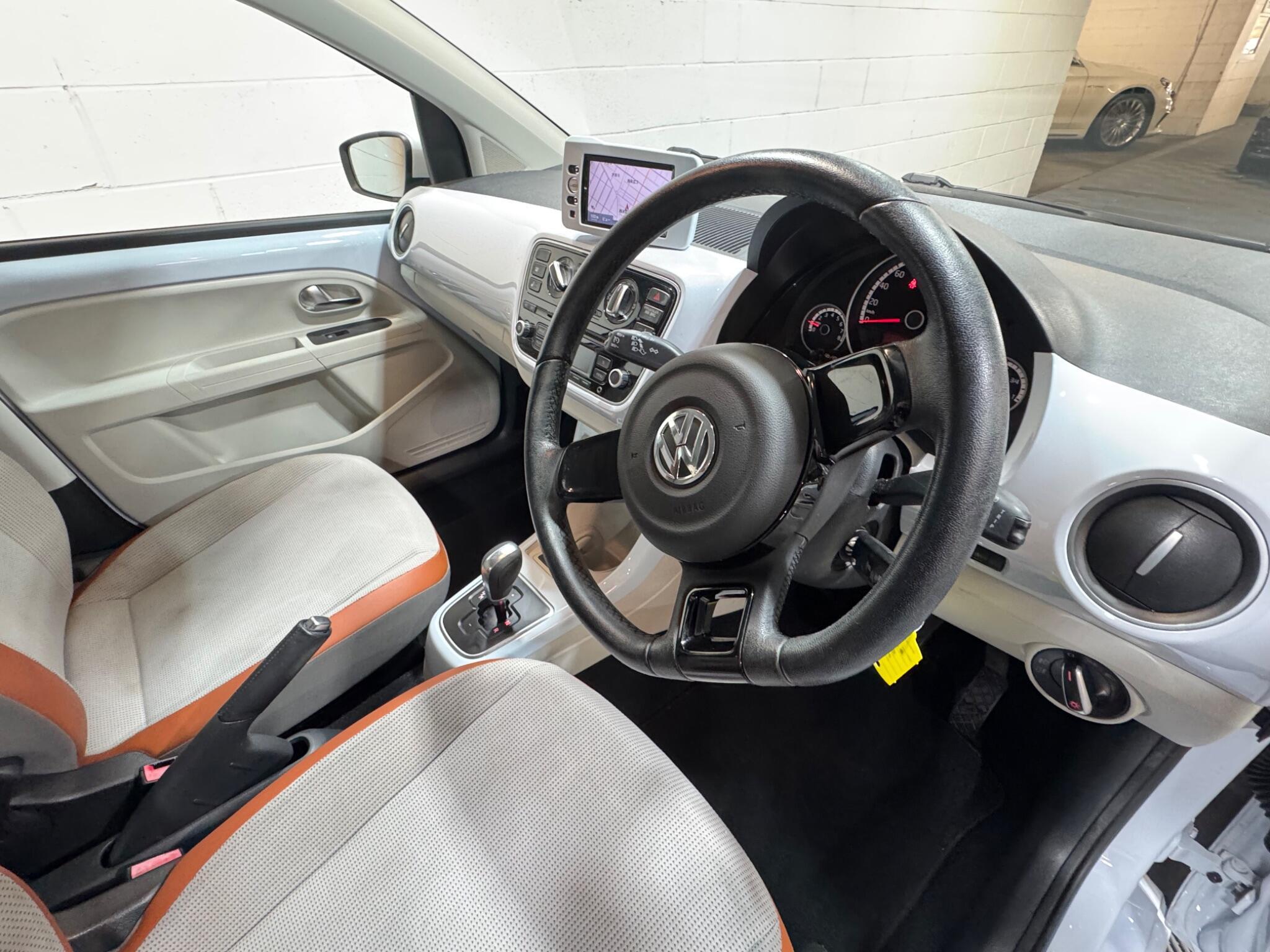 Volkswagen up! - Image 8