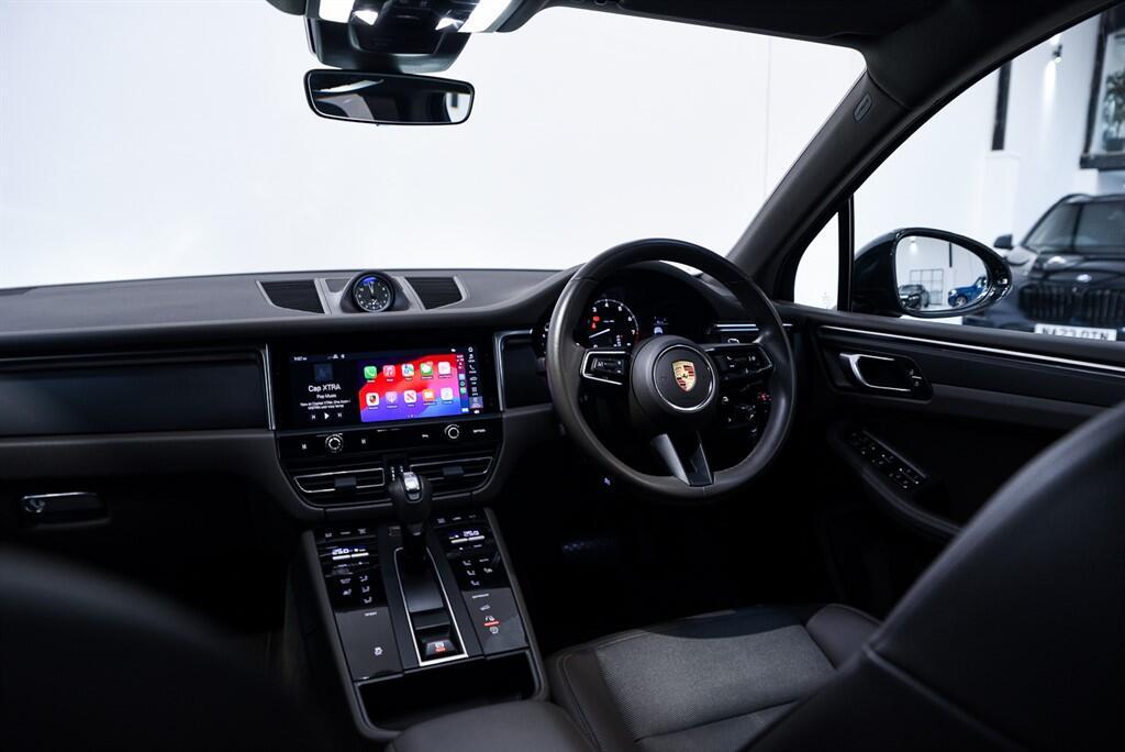 Porsche Macan - Image 15