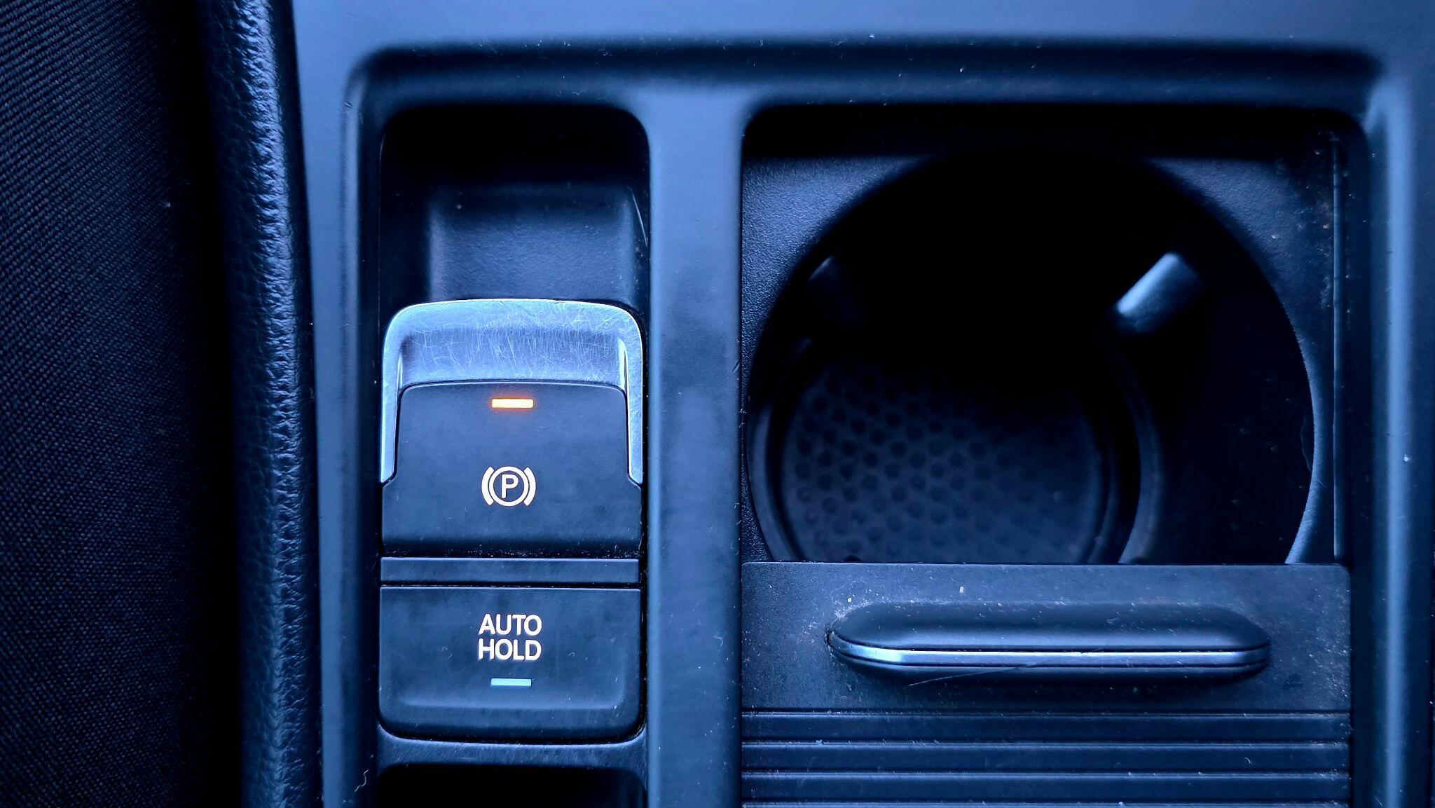 Volkswagen Golf - Image 30