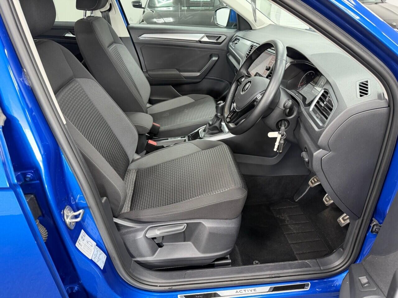 Volkswagen T-Roc - Image 15