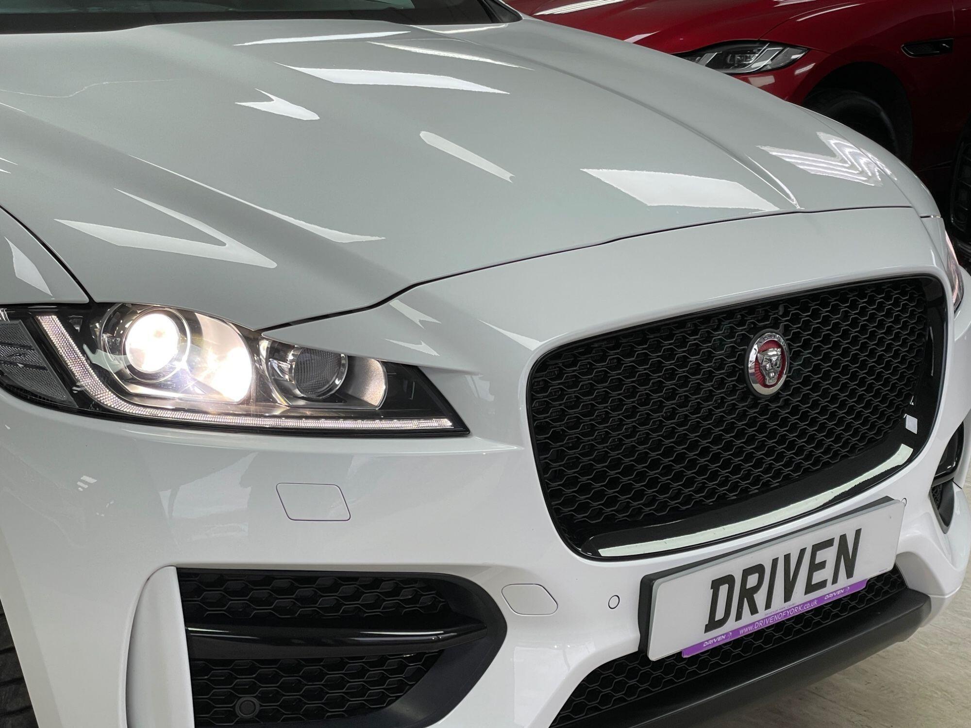 Jaguar F-Pace - Image 4