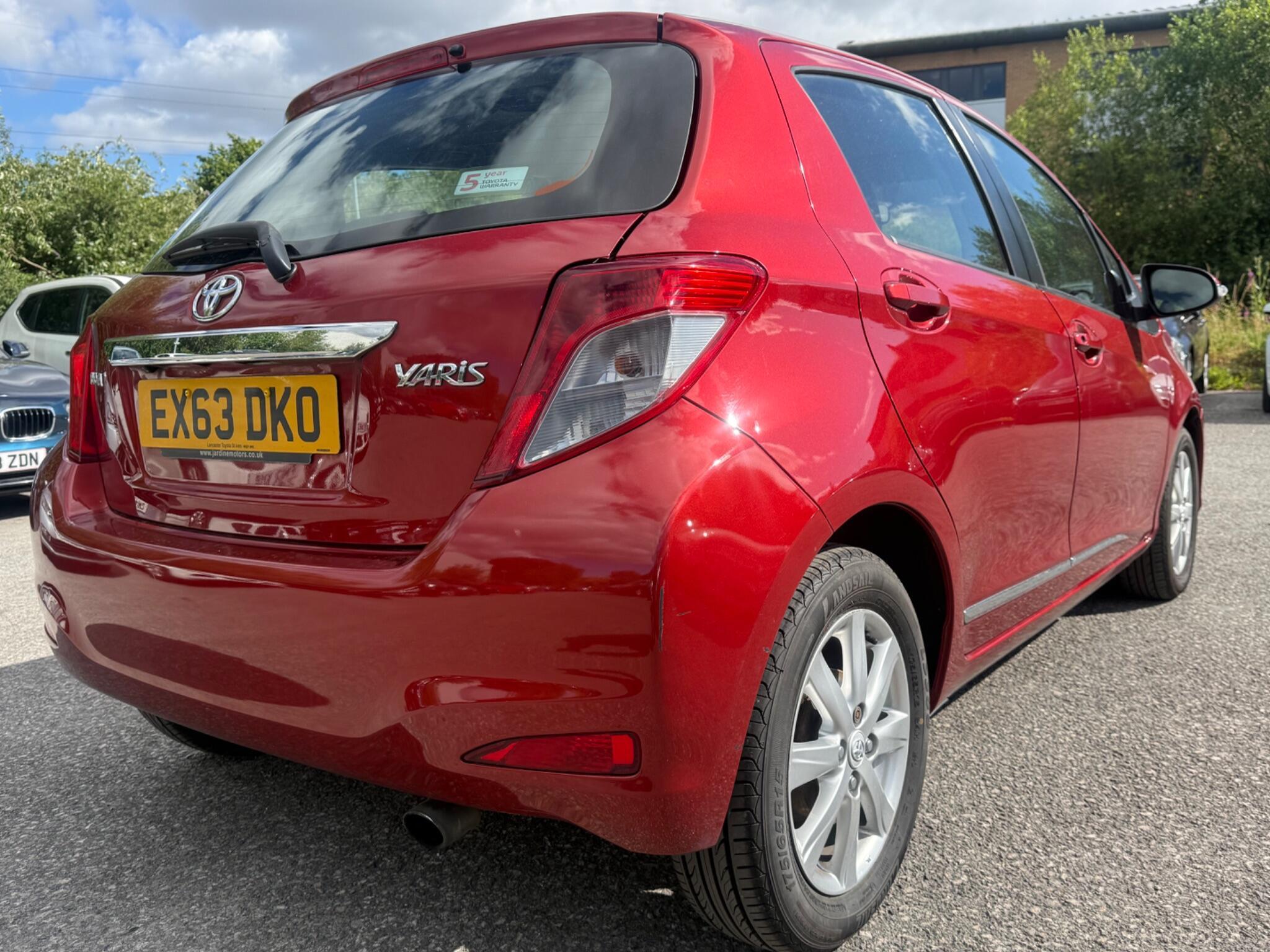 Toyota Yaris - Image 16