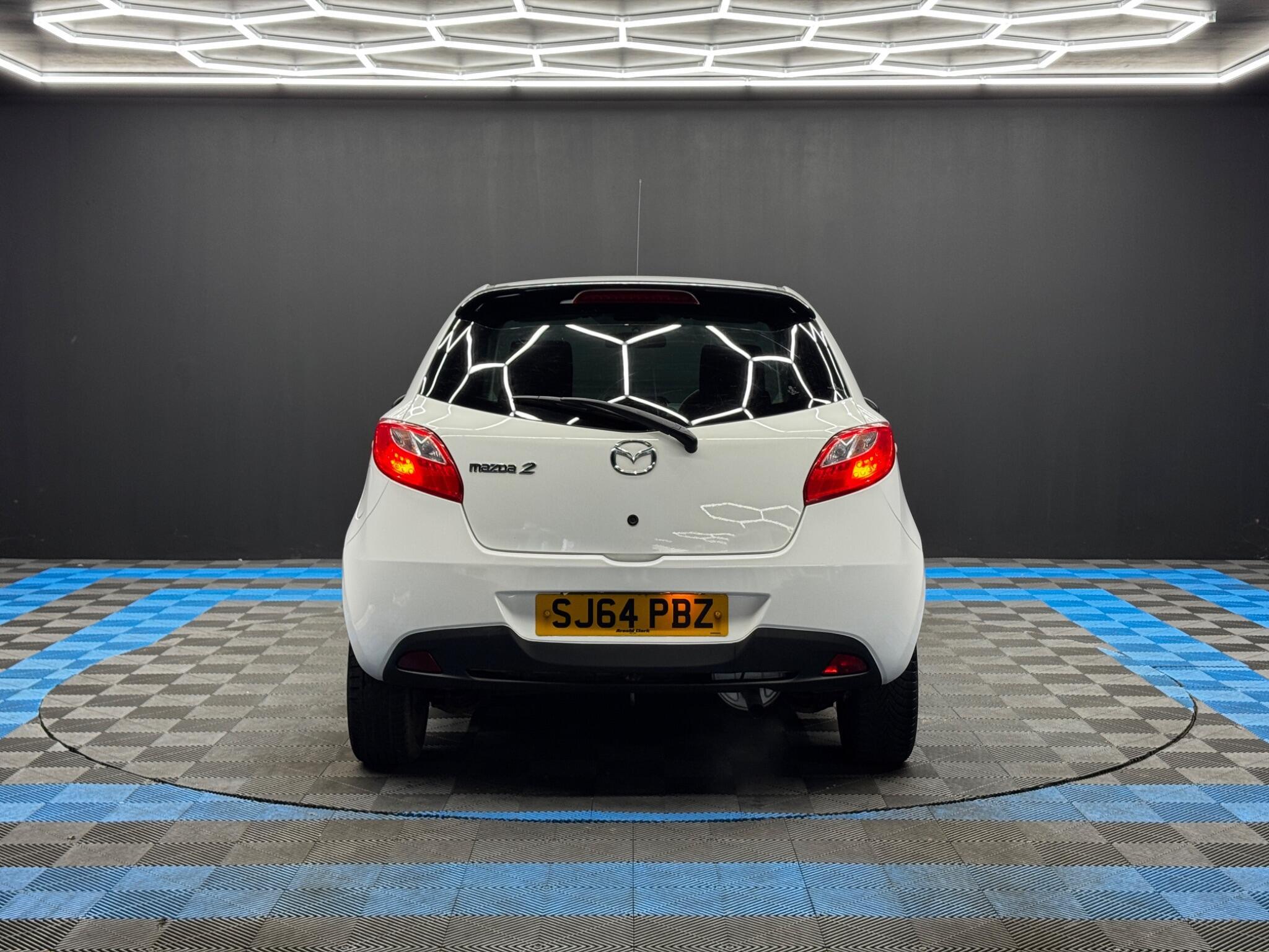 Mazda MAZDA2 - Image 6
