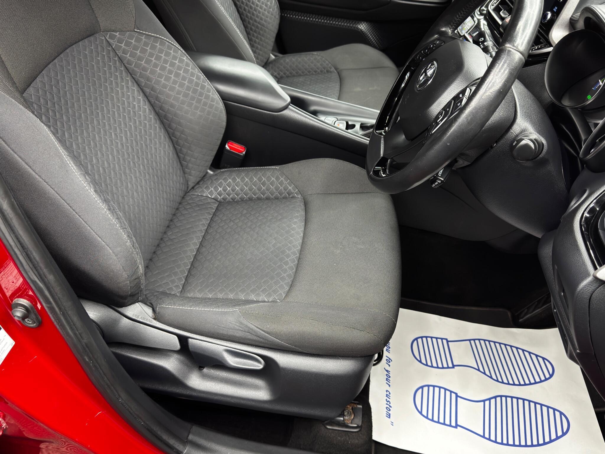 Toyota C-Hr - Image 13