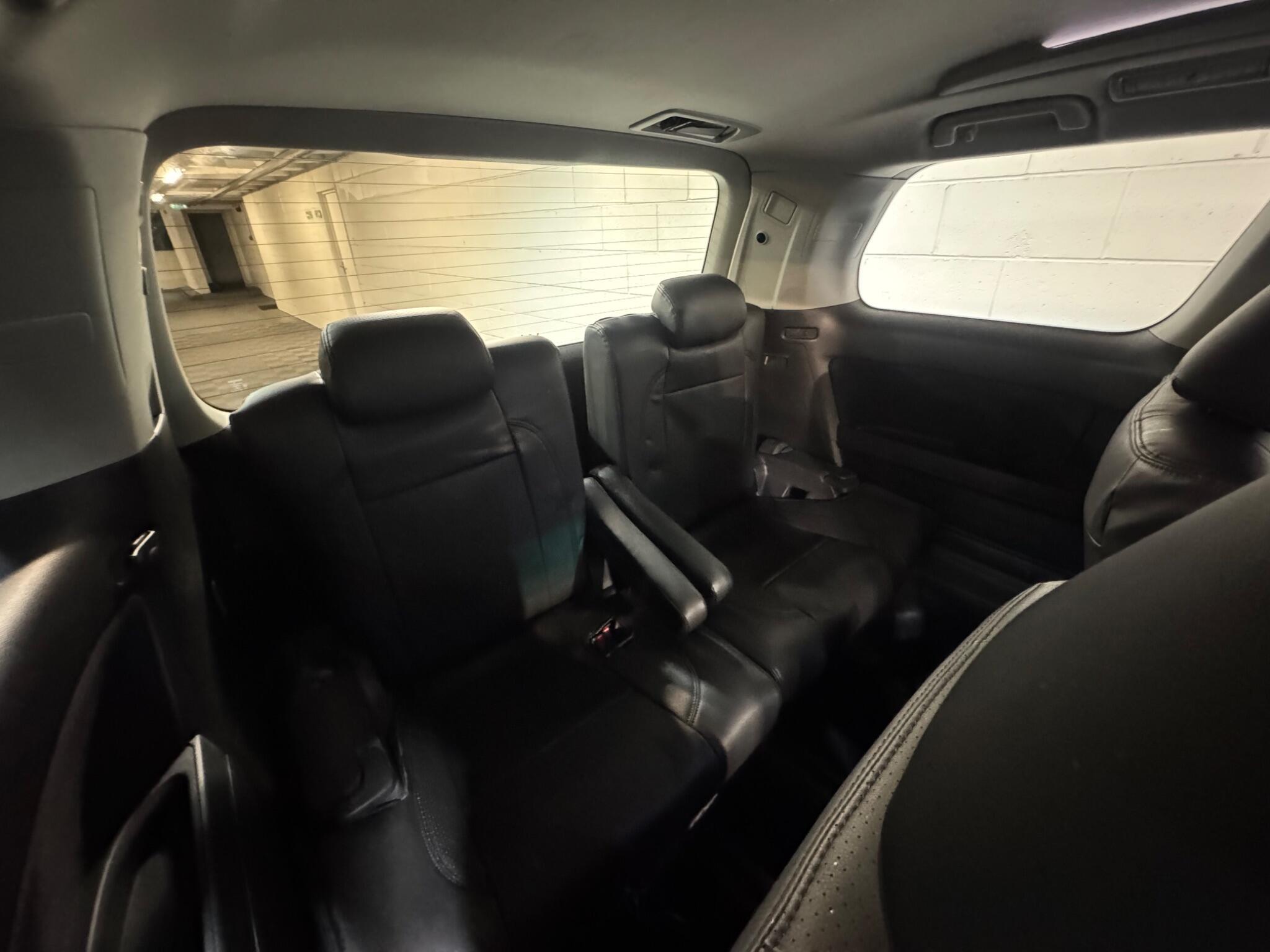 Toyota Vellfire - Image 10