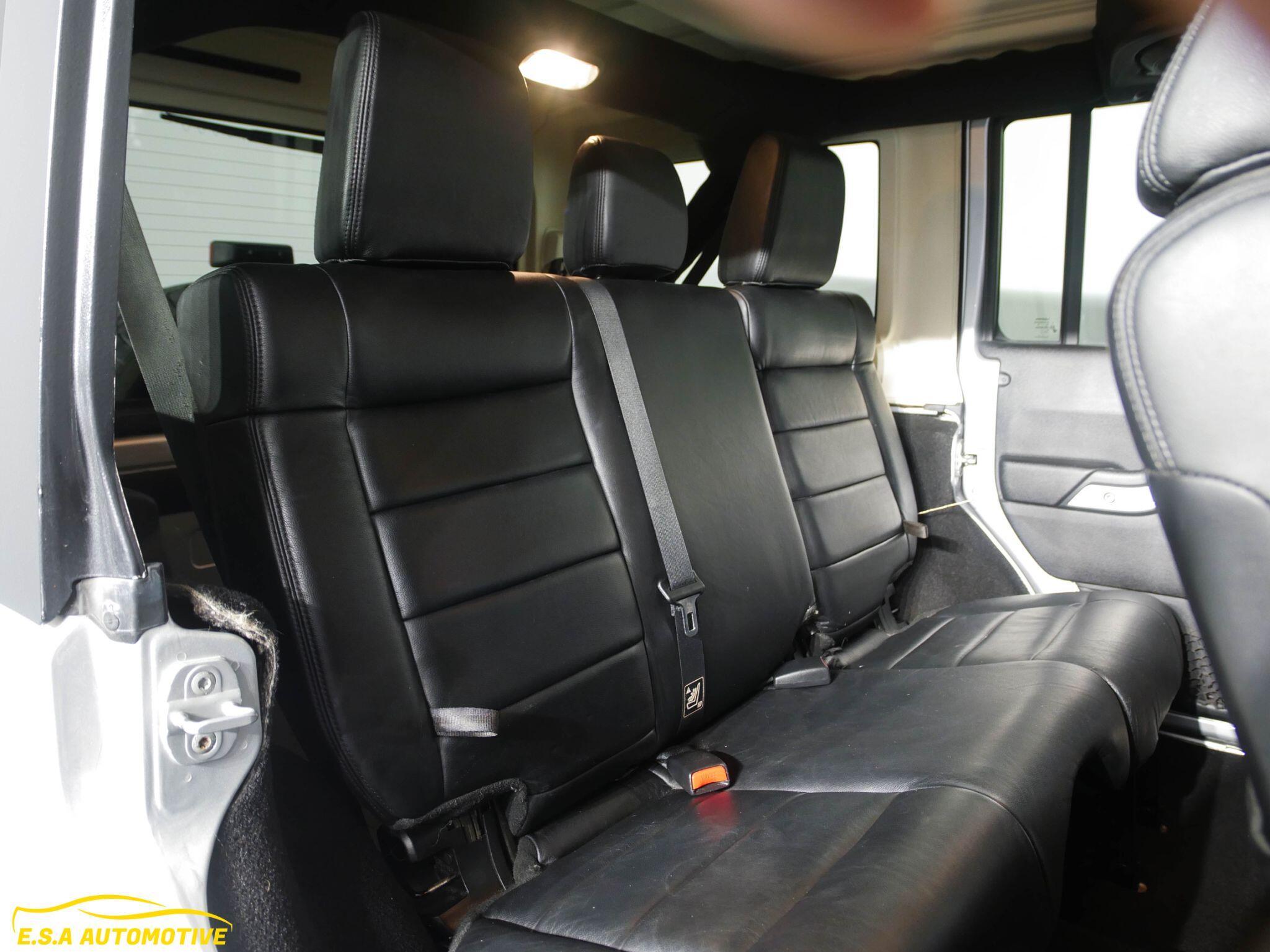Jeep Wrangler - Image 14
