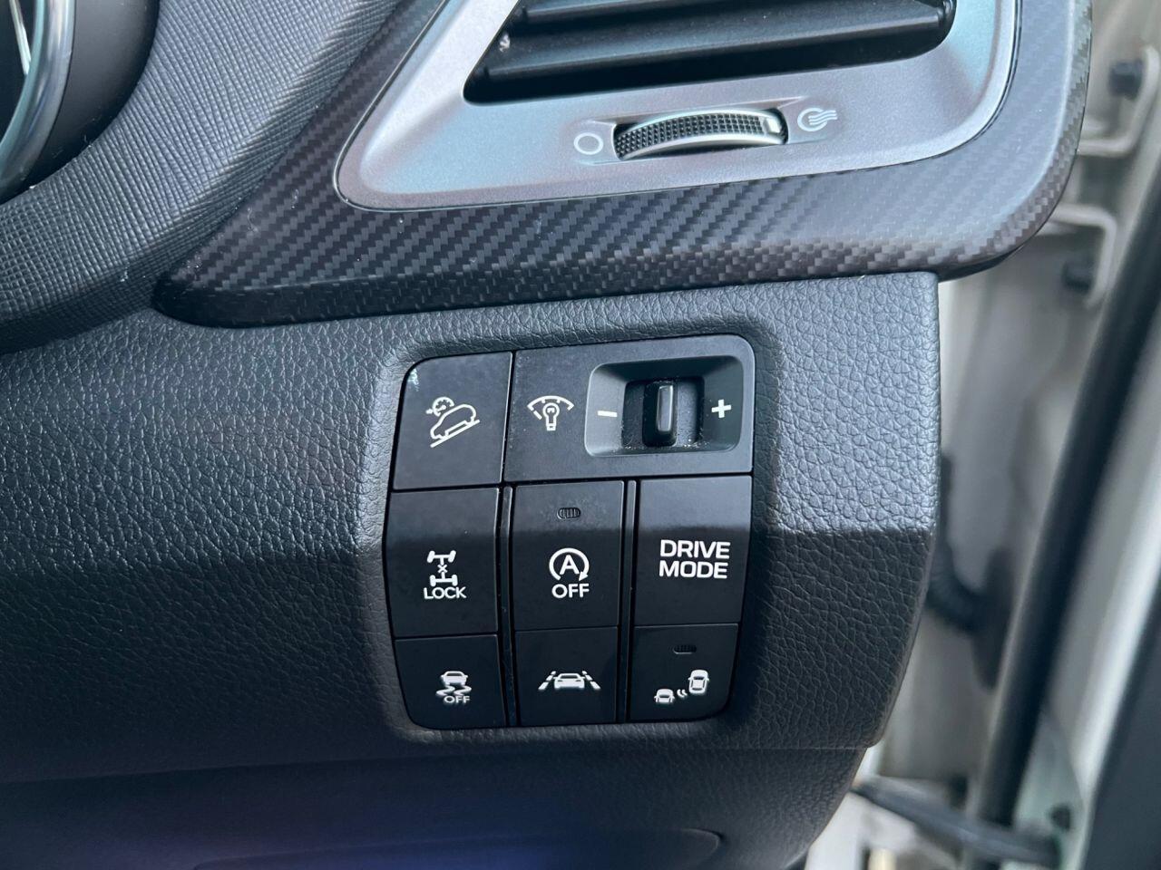 Hyundai Santa Fe - Image 31