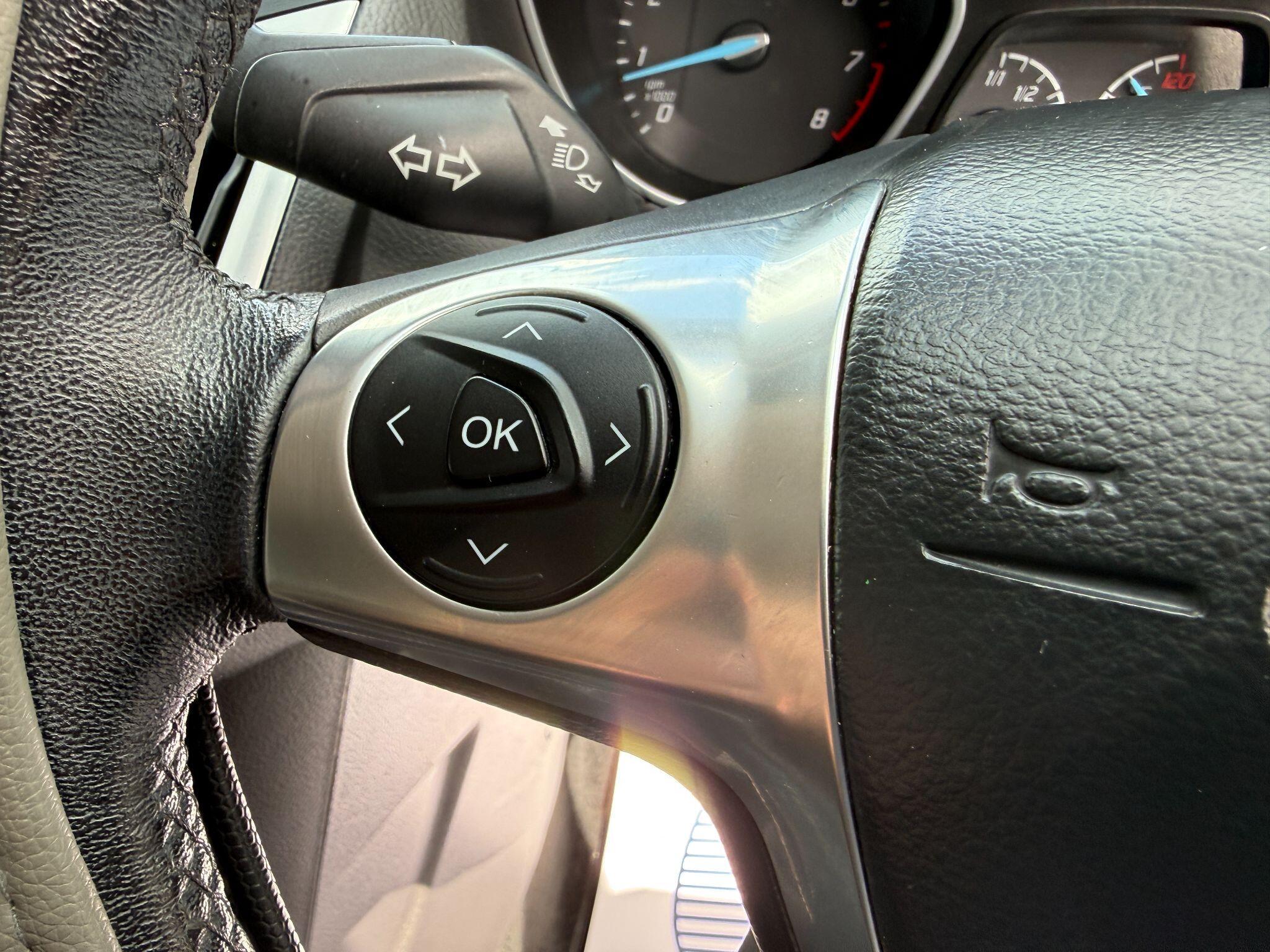 Ford Focus - Image 42