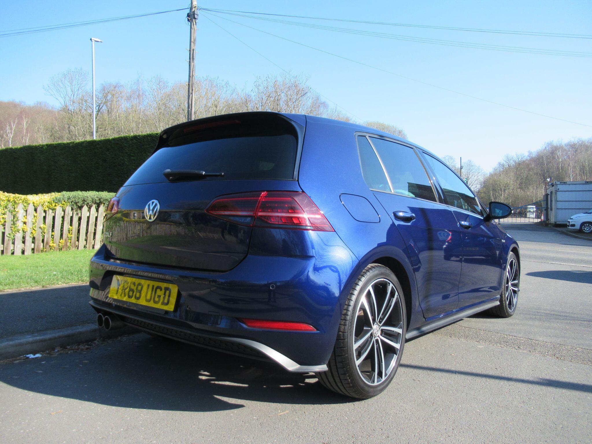 Volkswagen Golf - Image 4