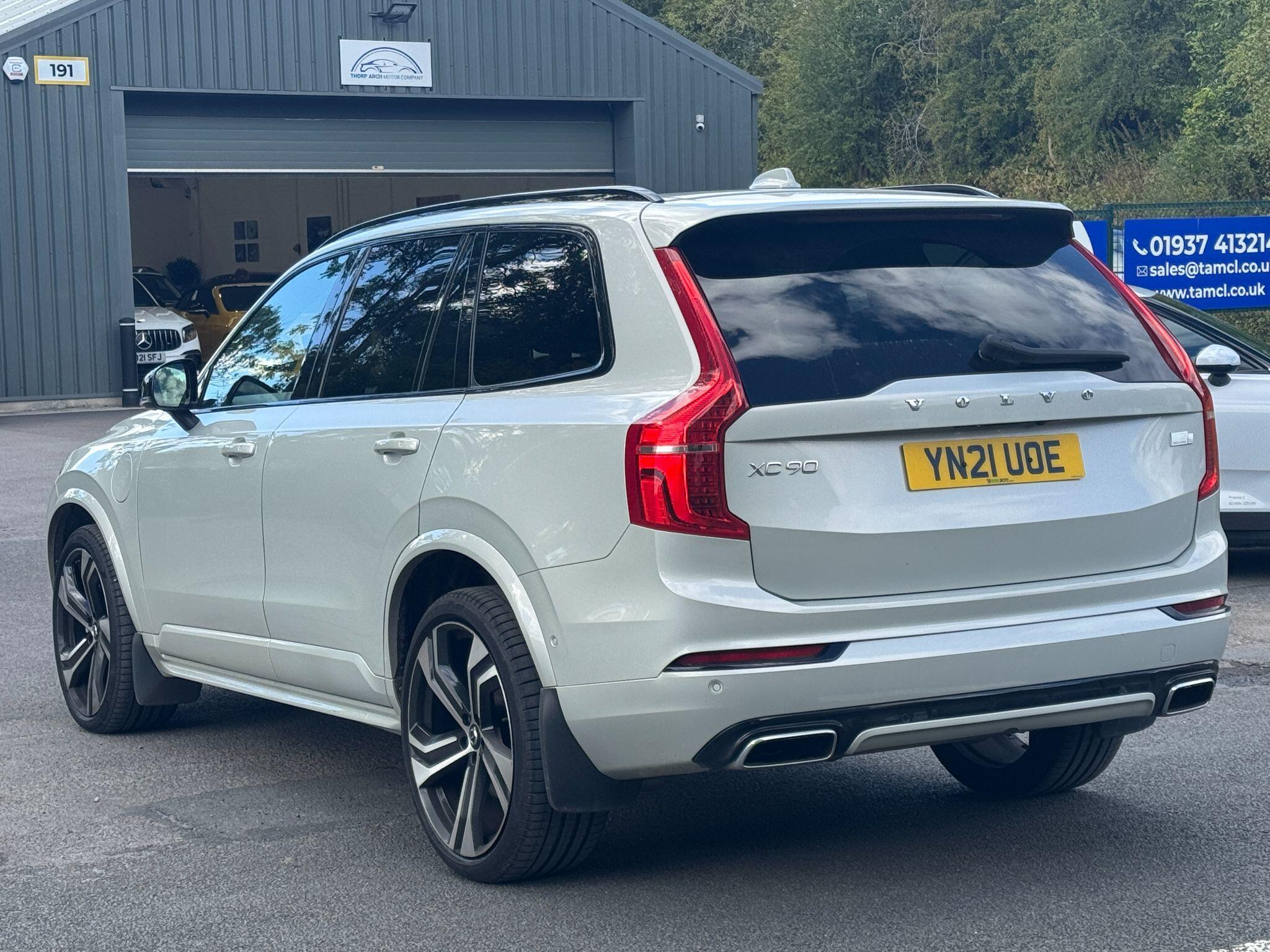 Volvo XC90 - Image 11