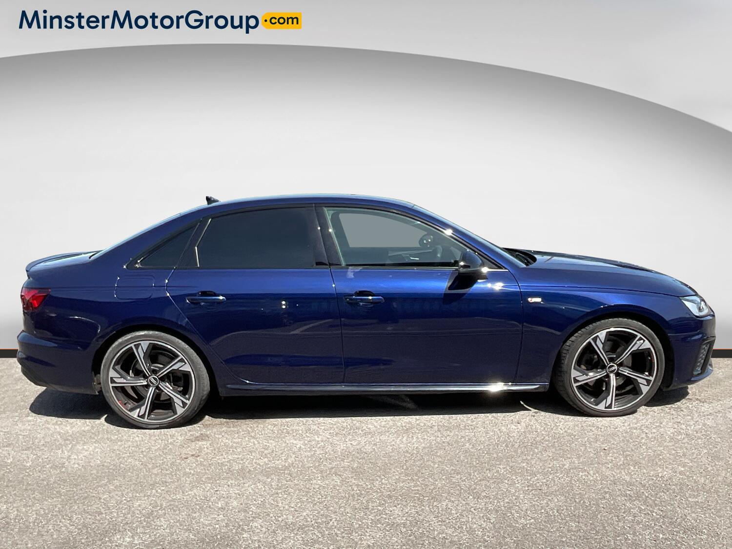 Audi A4 - Image 2