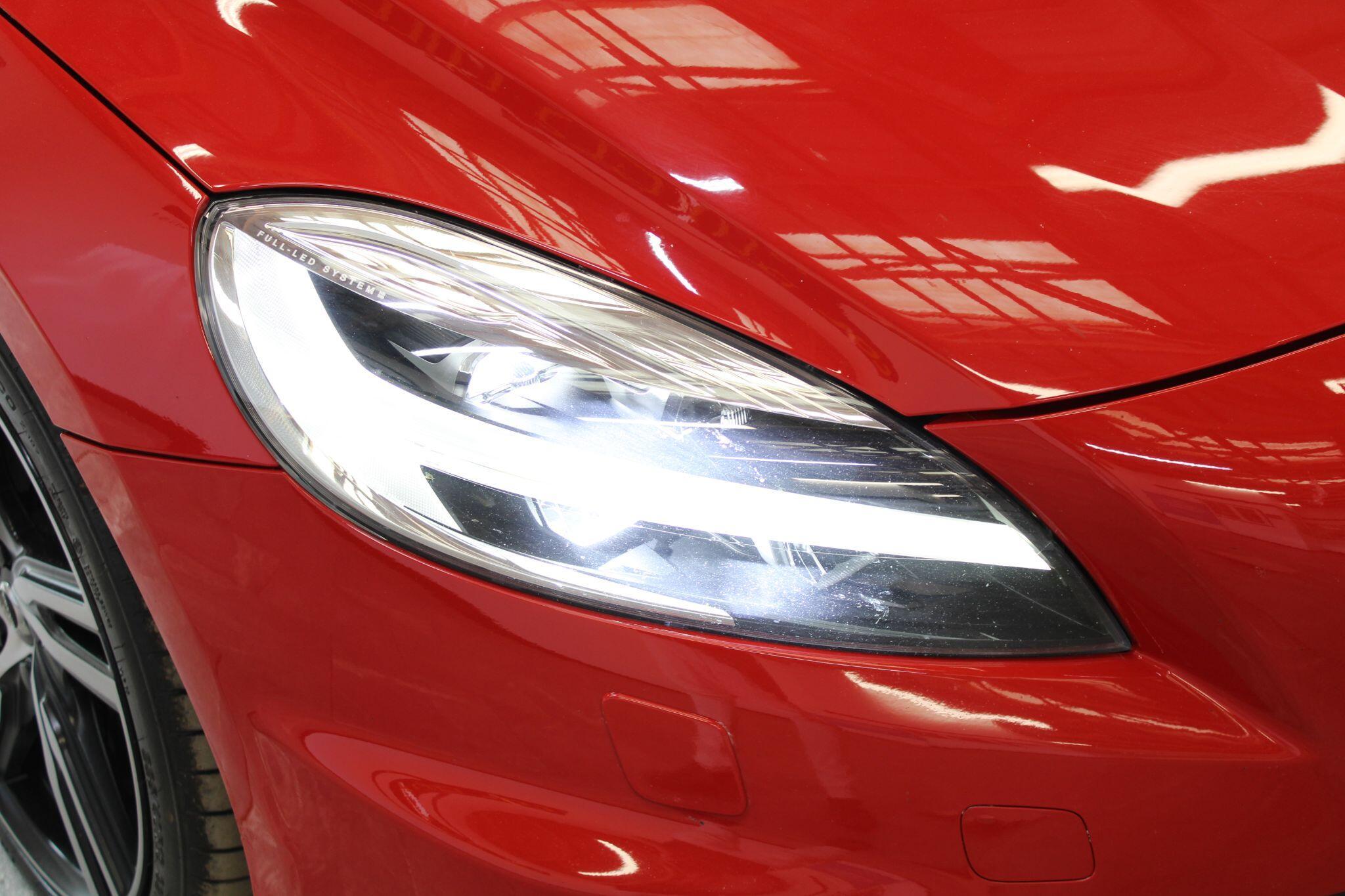 Volvo V40 - Image 29