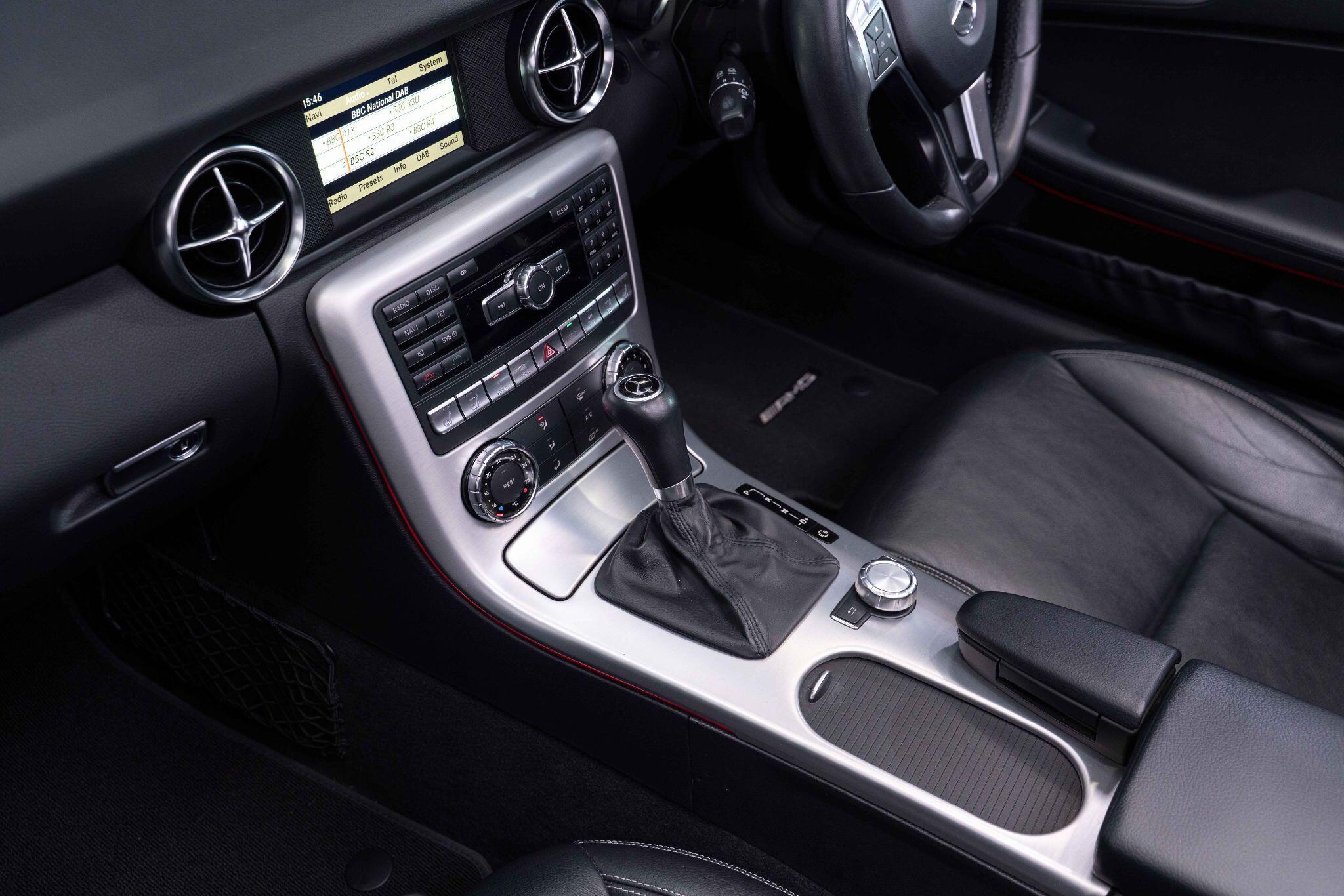 Mercedes SLK - Image 16