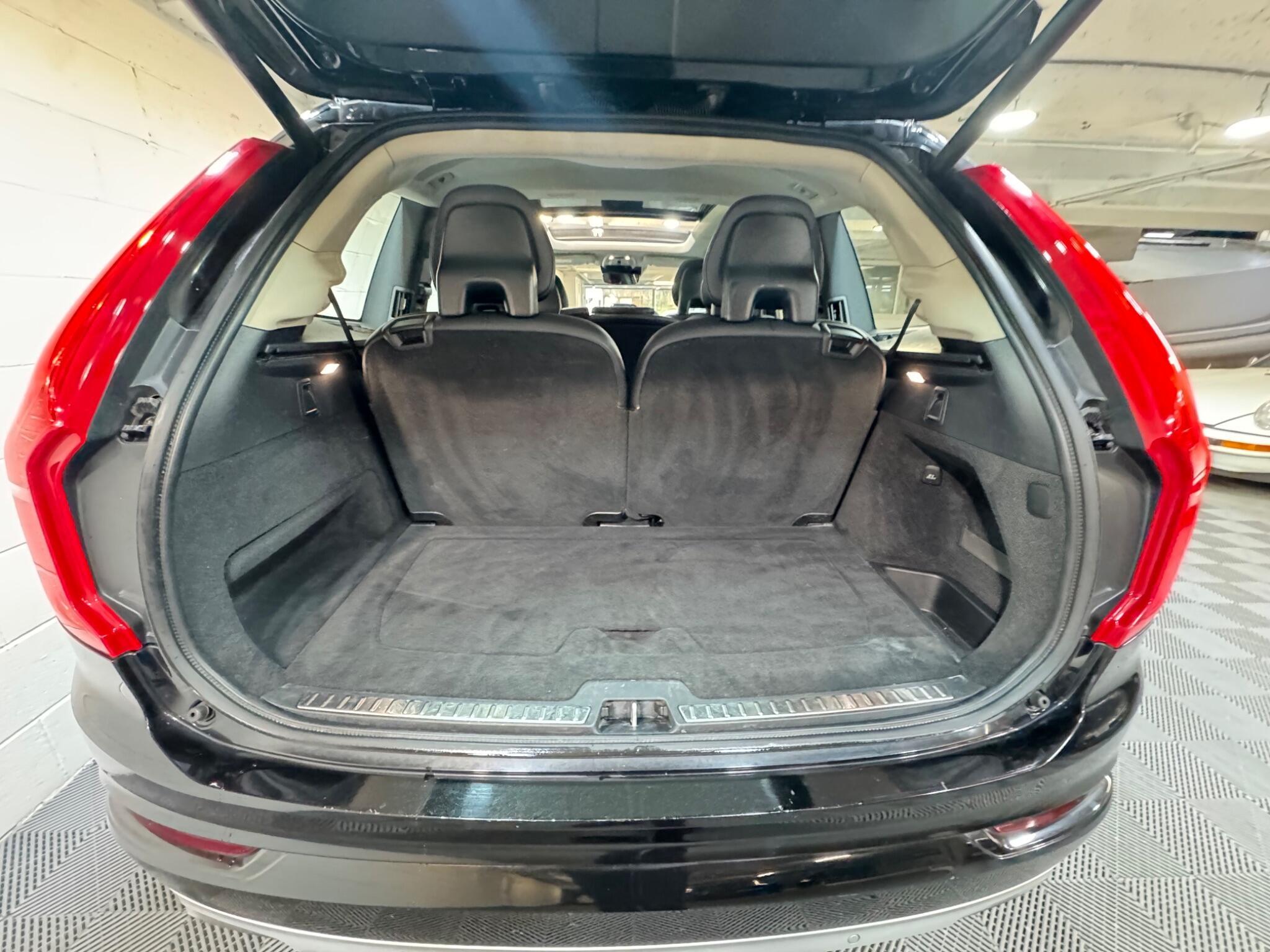 Volvo XC90 - Image 15