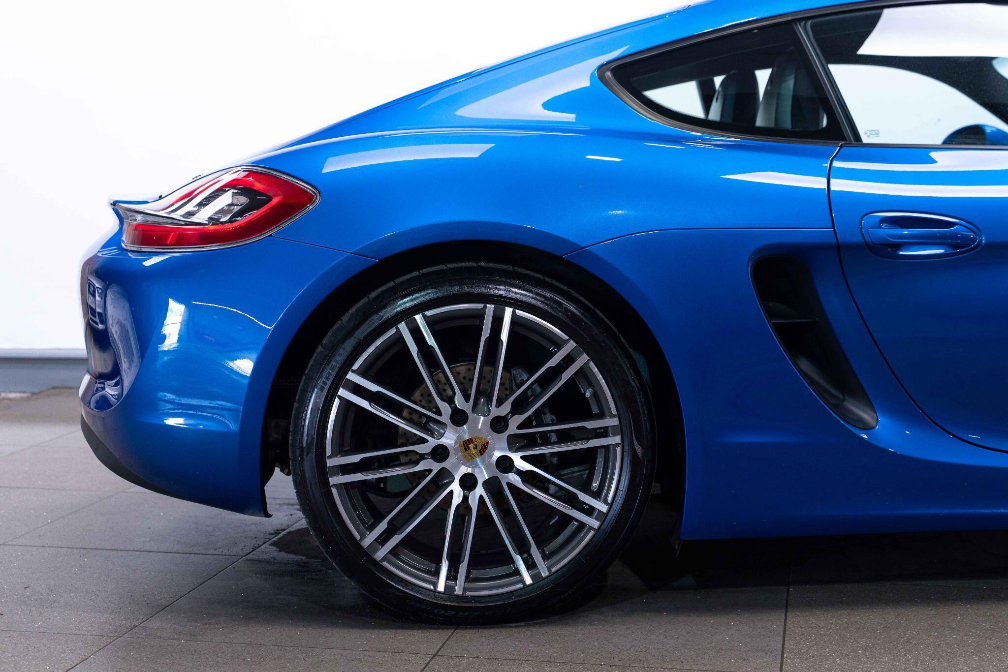 Porsche Cayman - Image 23