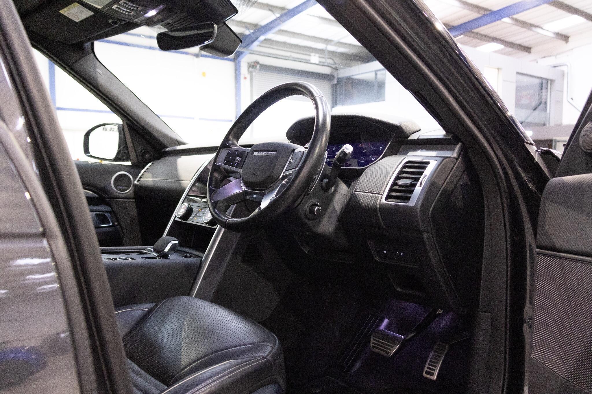 Land Rover Discovery - Image 13