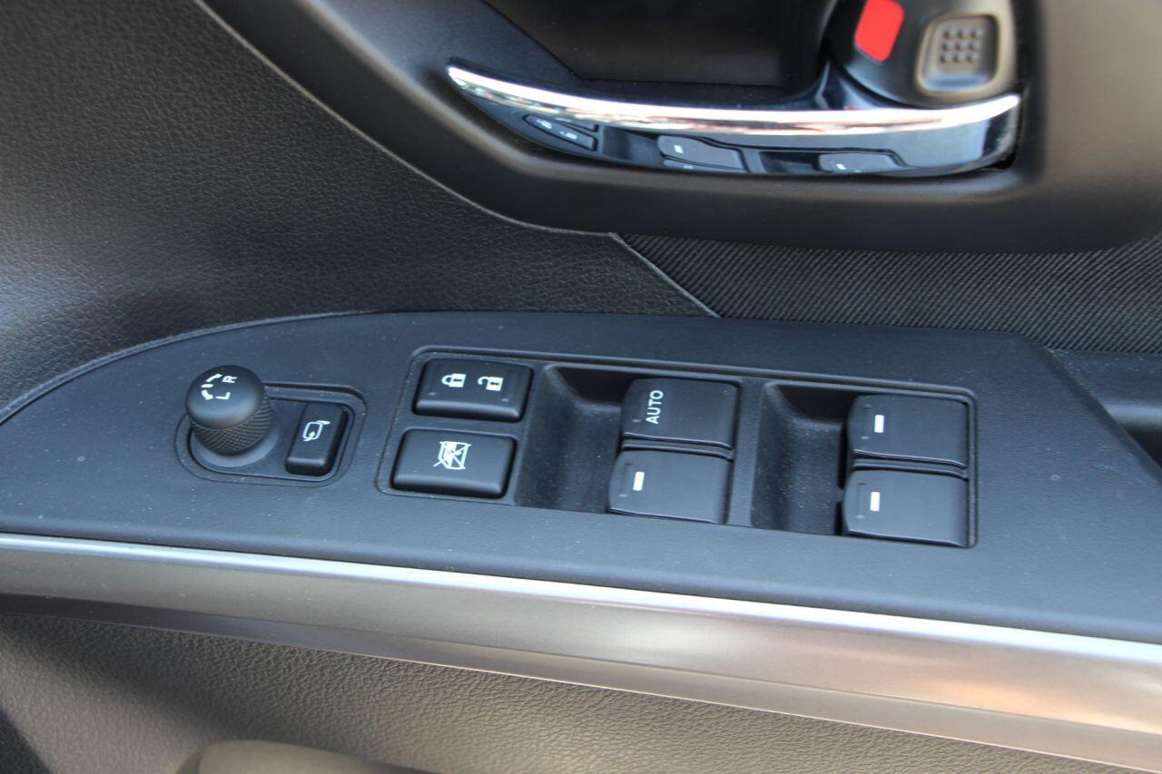 Suzuki S-Cross - Image 17