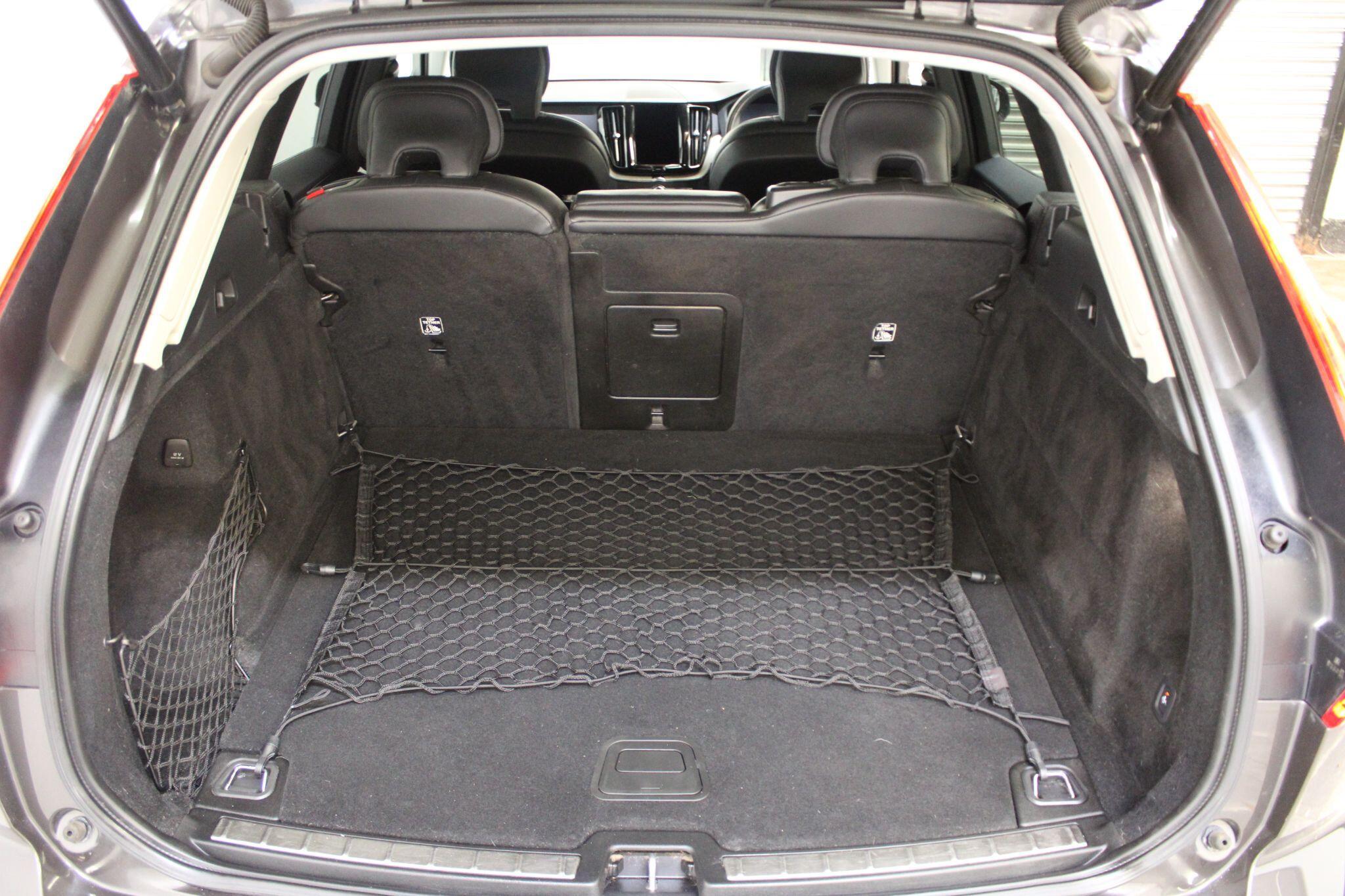 Volvo XC60 - Image 17