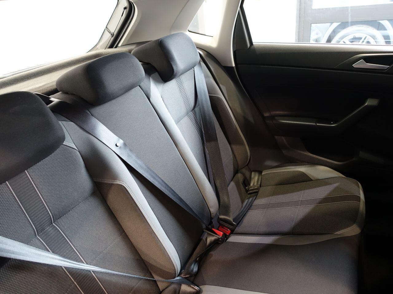 Volkswagen Polo - Image 19